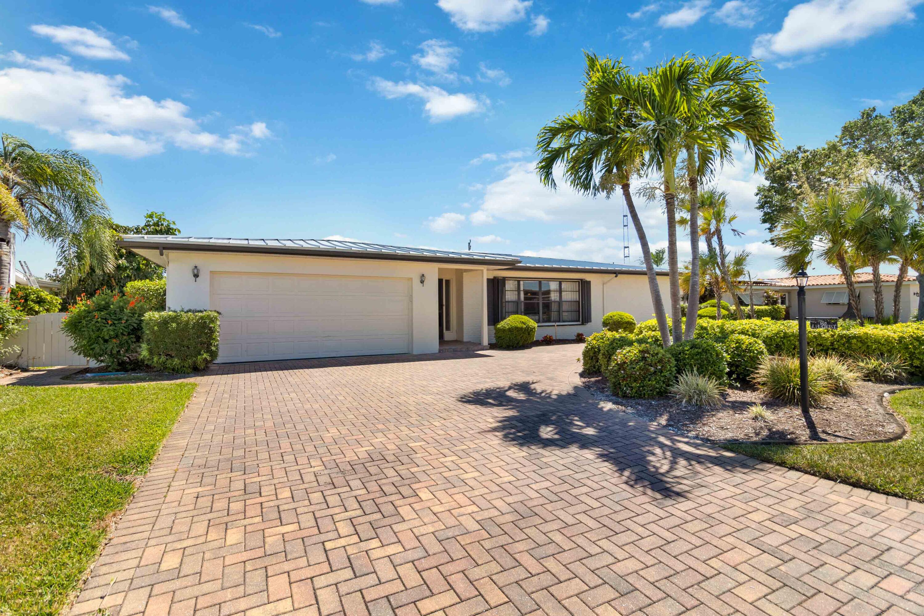 665 Redwood Court
