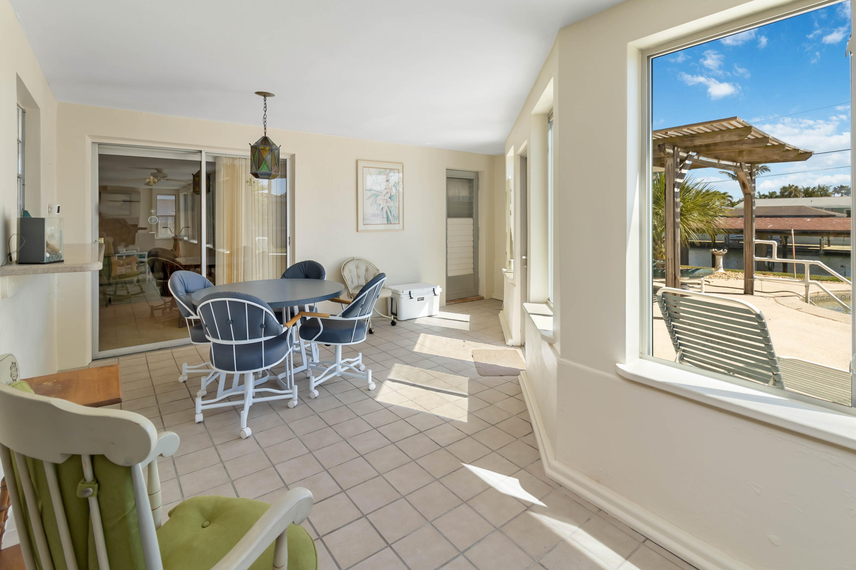 665 Redwood Court
