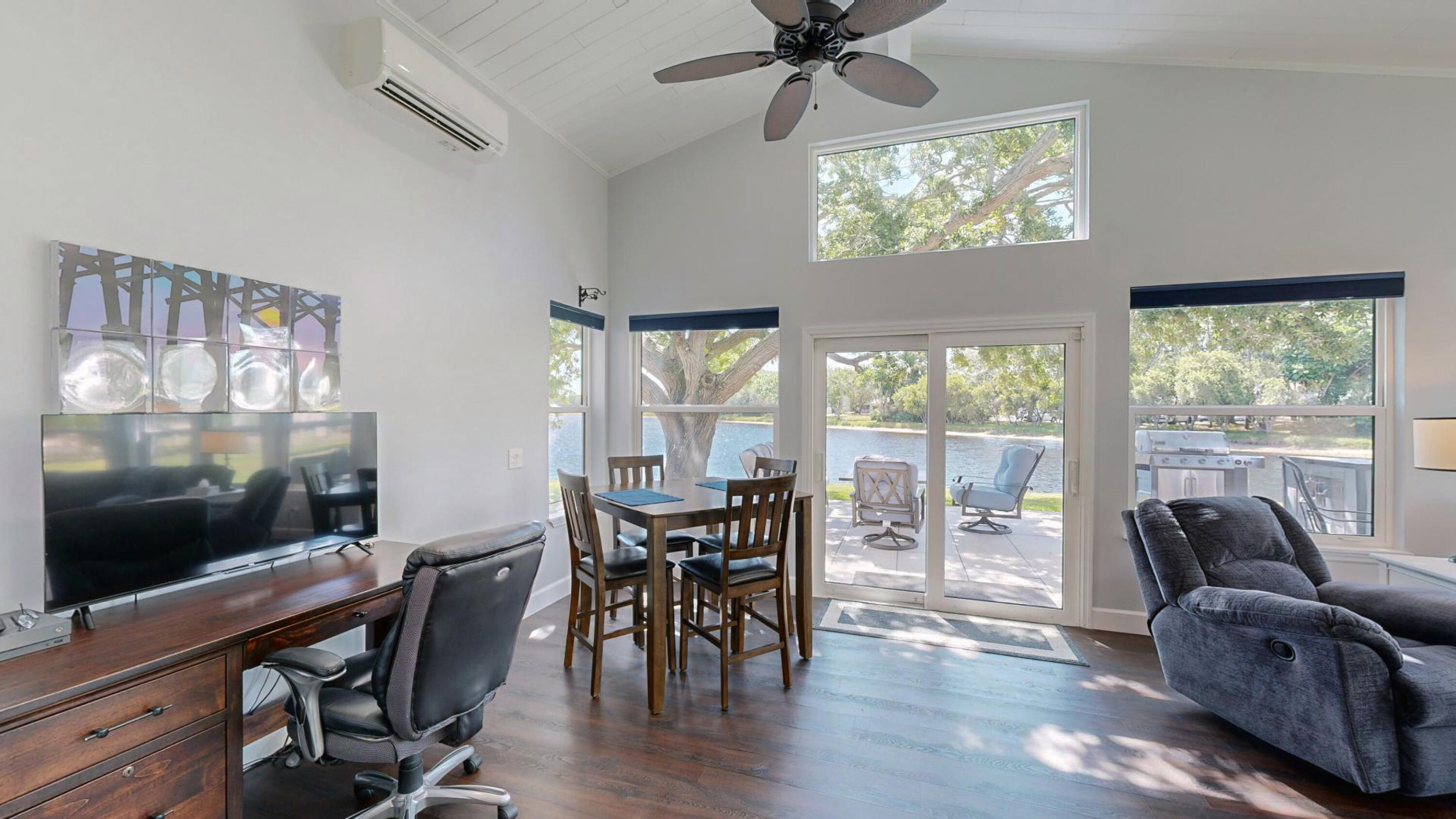 6828 Whitetail Court