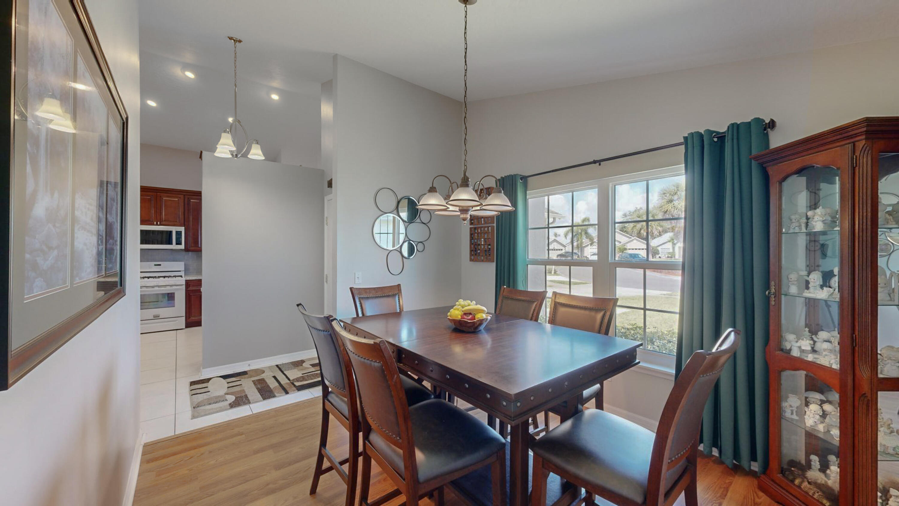 6828 Whitetail Court