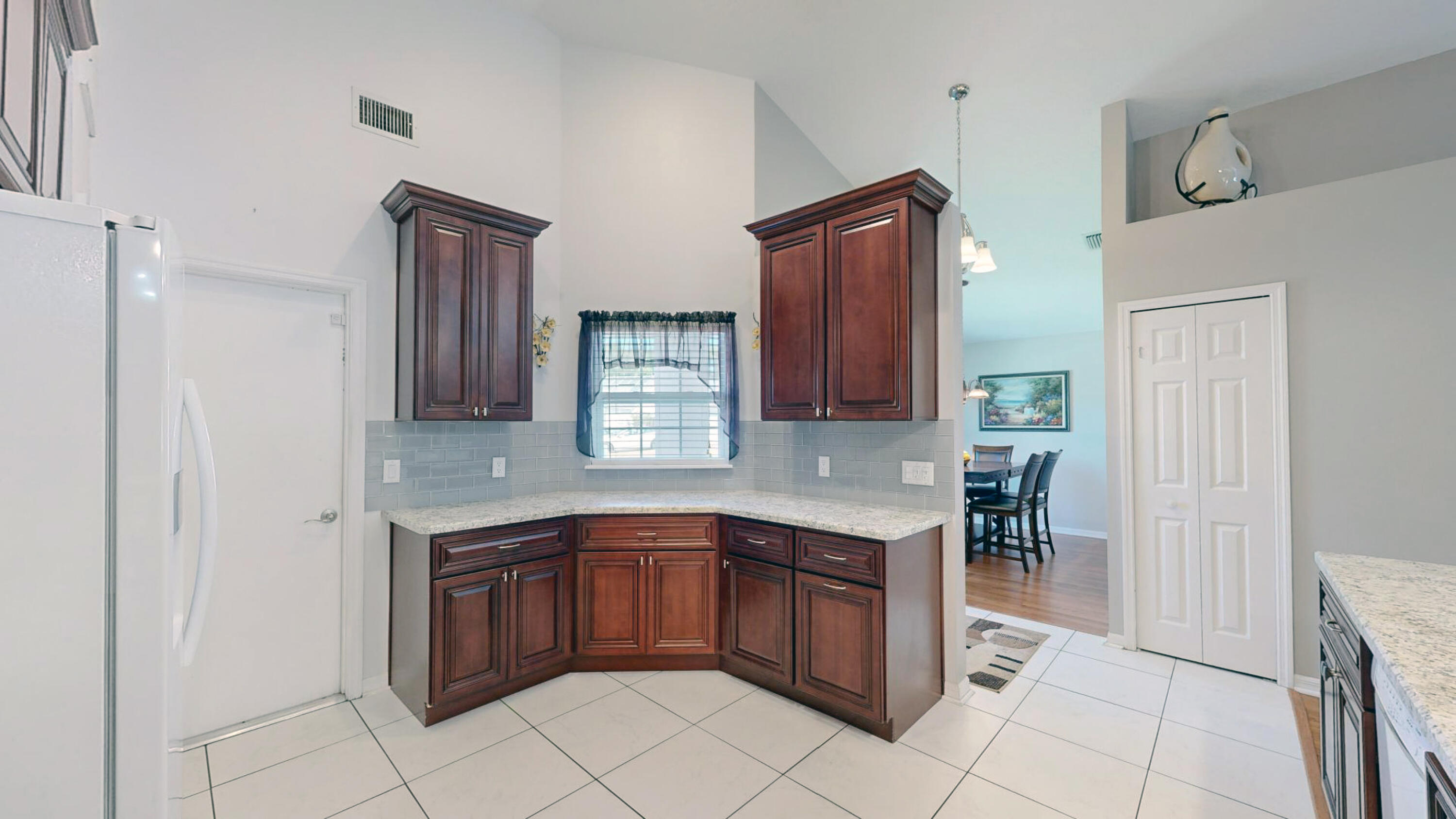 6828 Whitetail Court