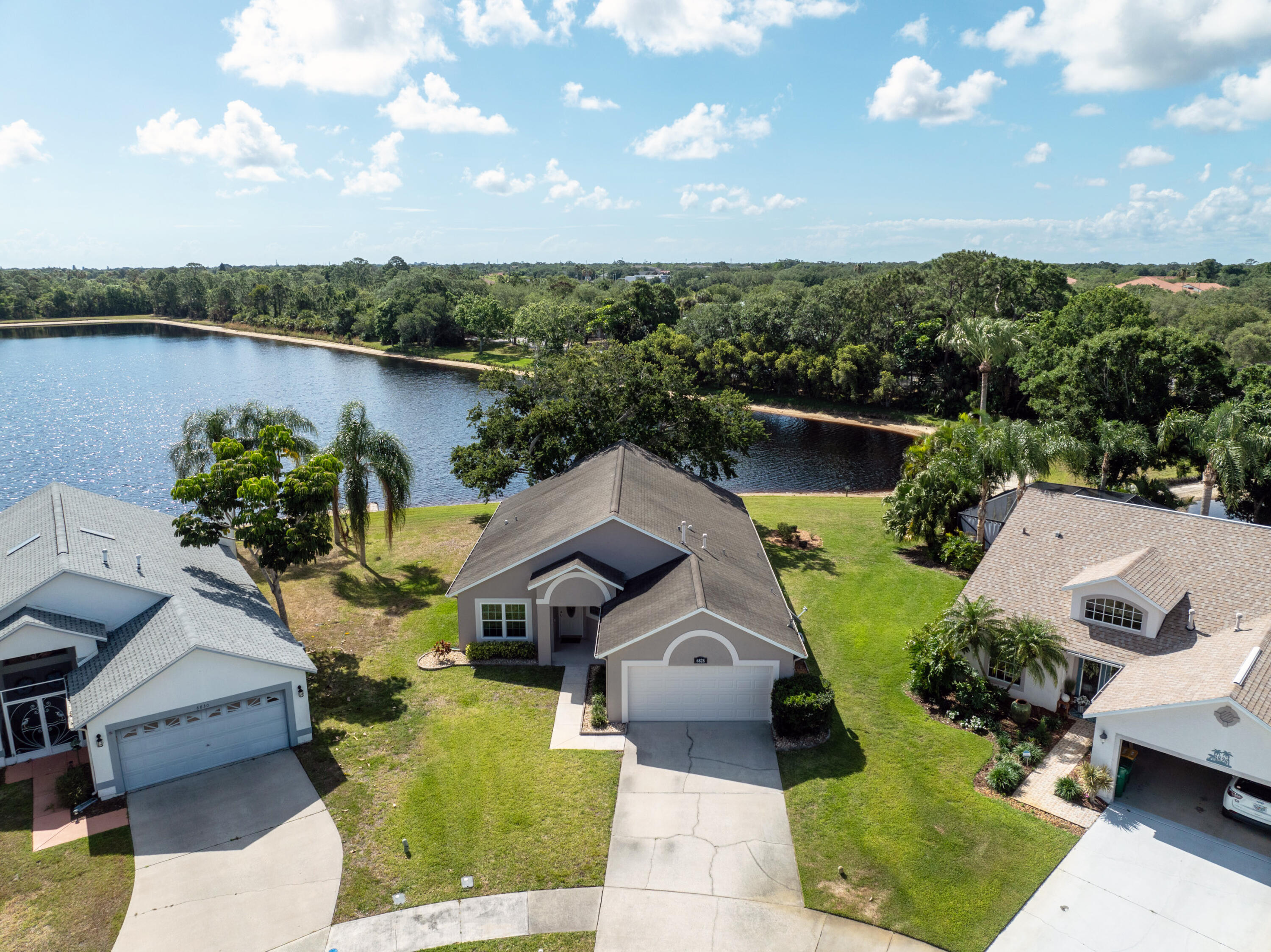 6828 Whitetail Court