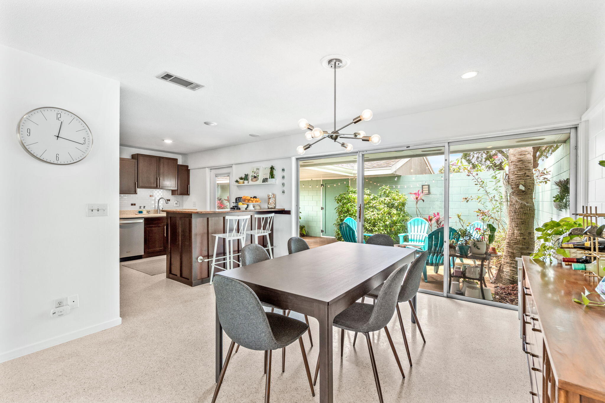 932 Brunswick Lane