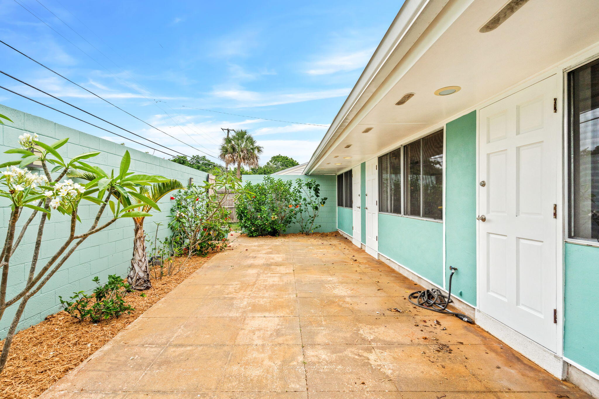 932 Brunswick Lane