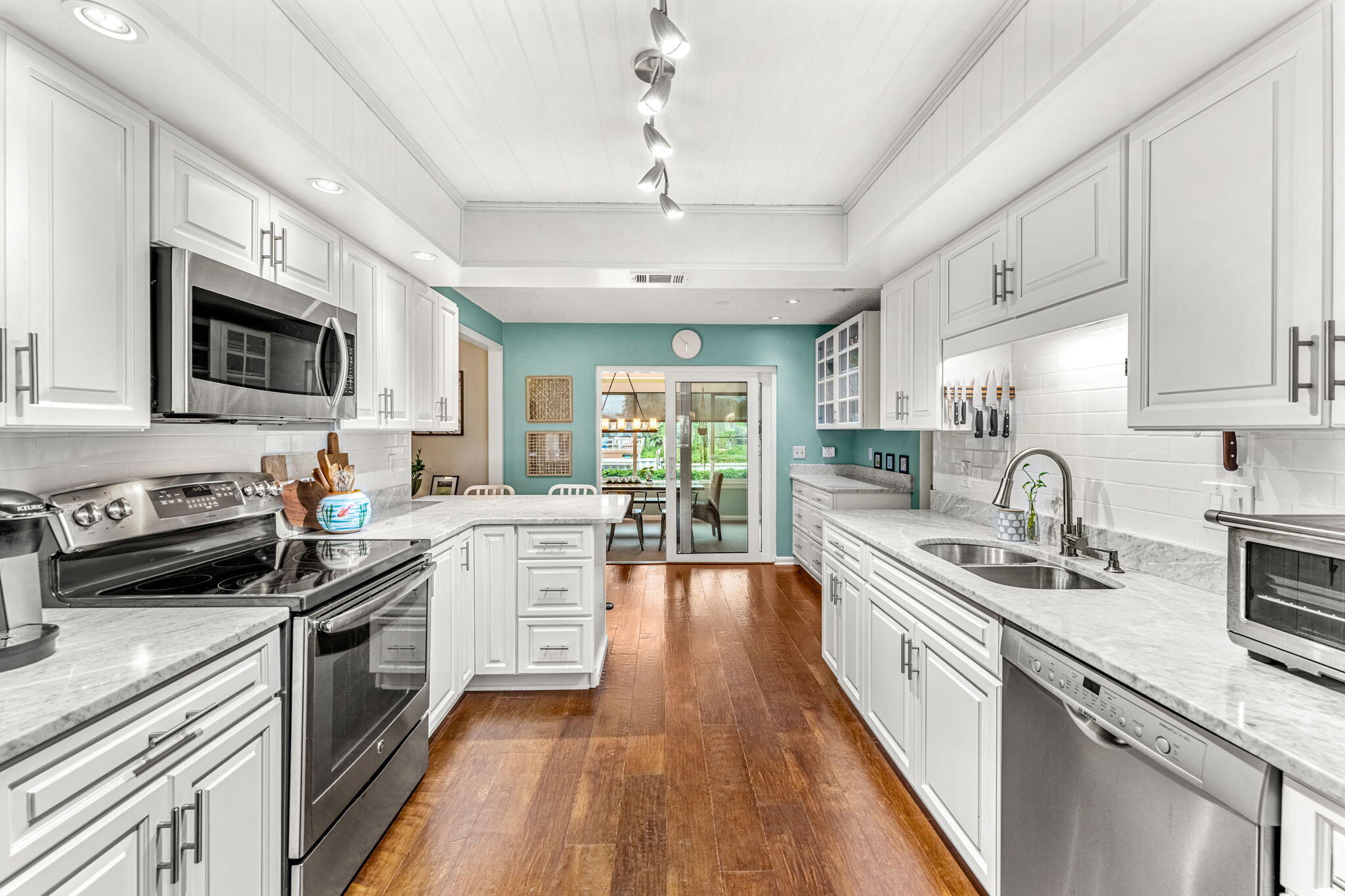 422 St. Lucia Court
