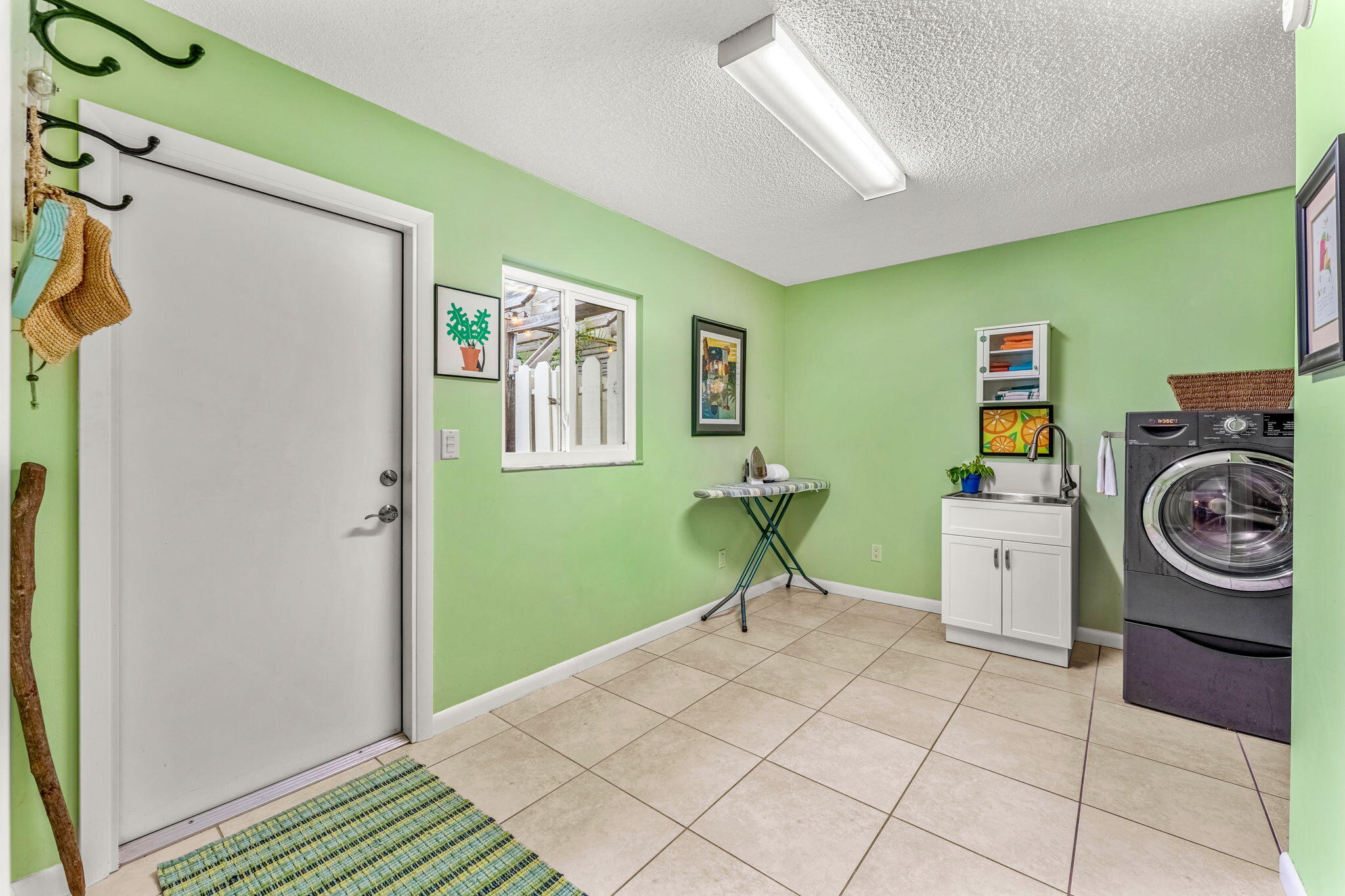 422 St. Lucia Court