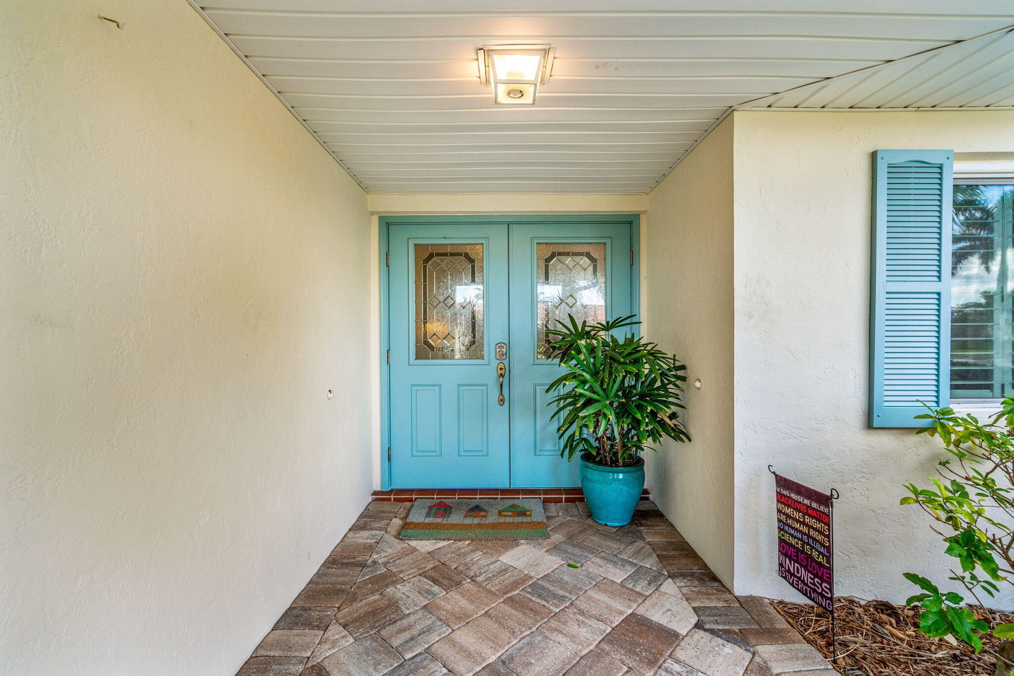 422 St. Lucia Court