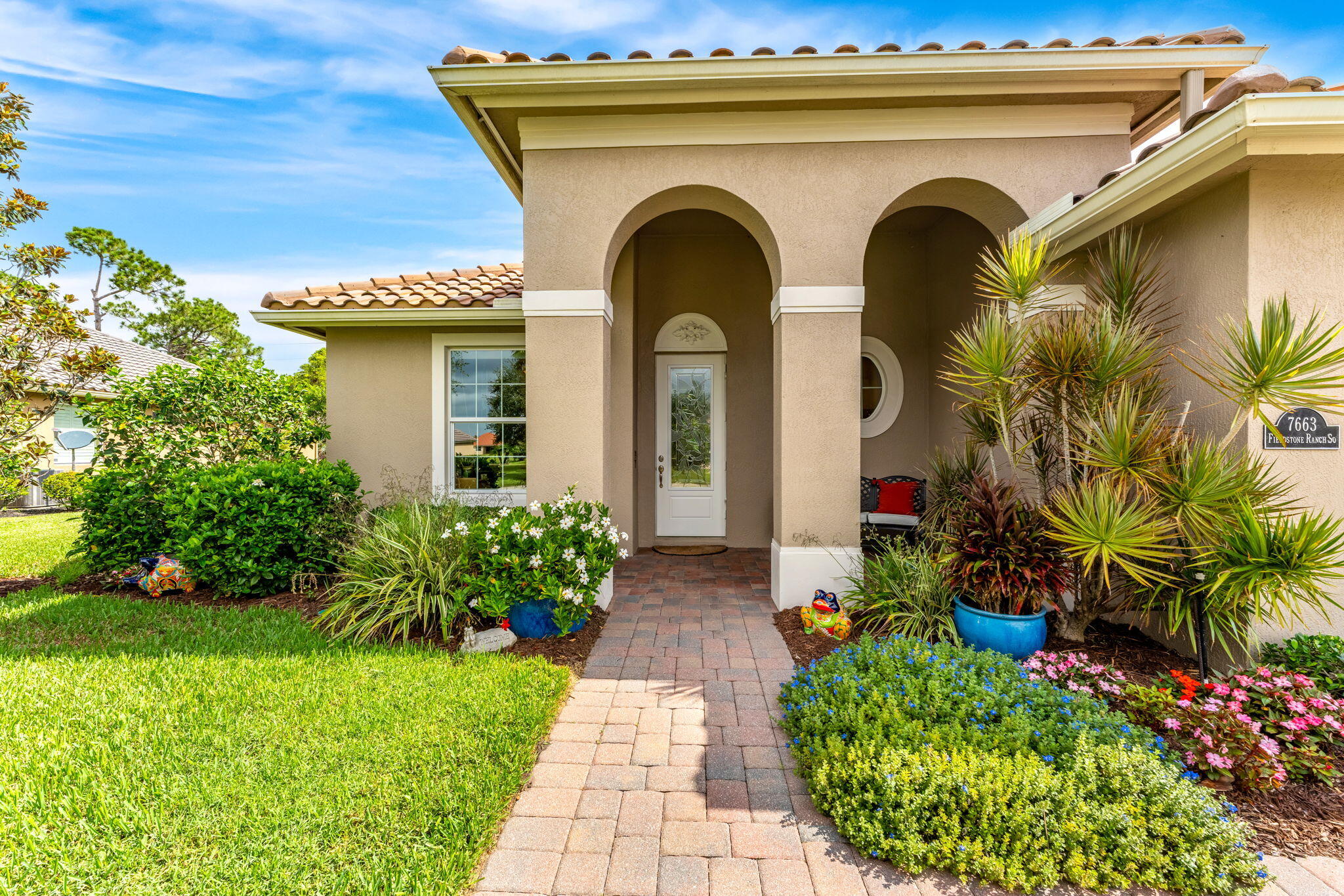 7663 Fieldstone Ranch Square