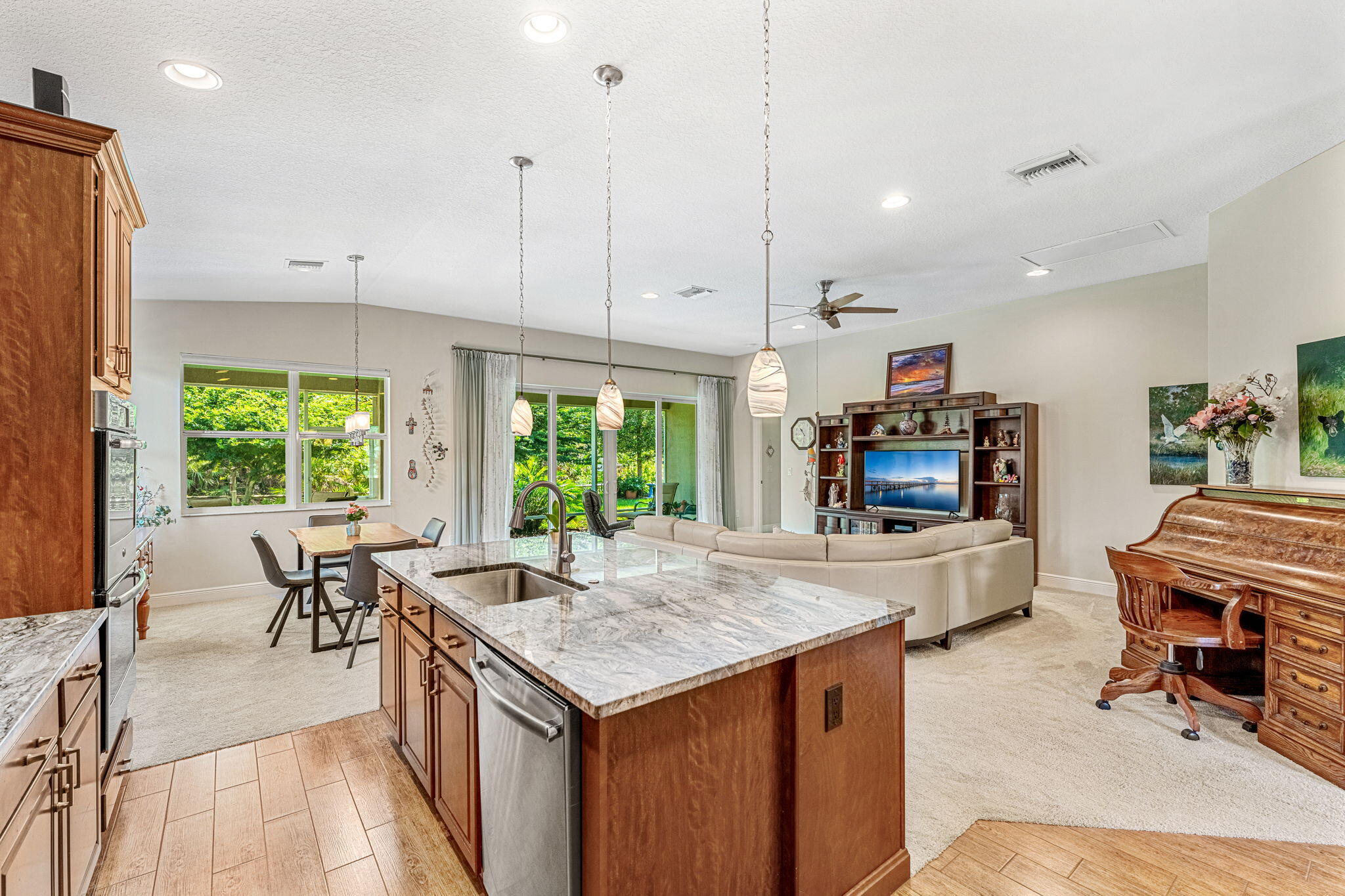 7663 Fieldstone Ranch Square