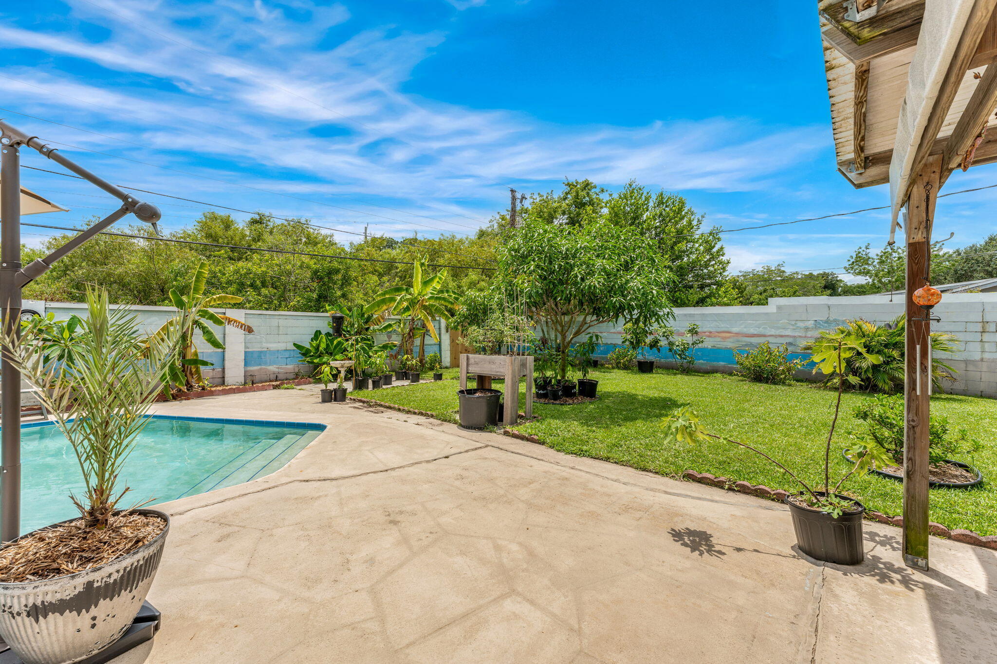 4945 Cocoanut Drive