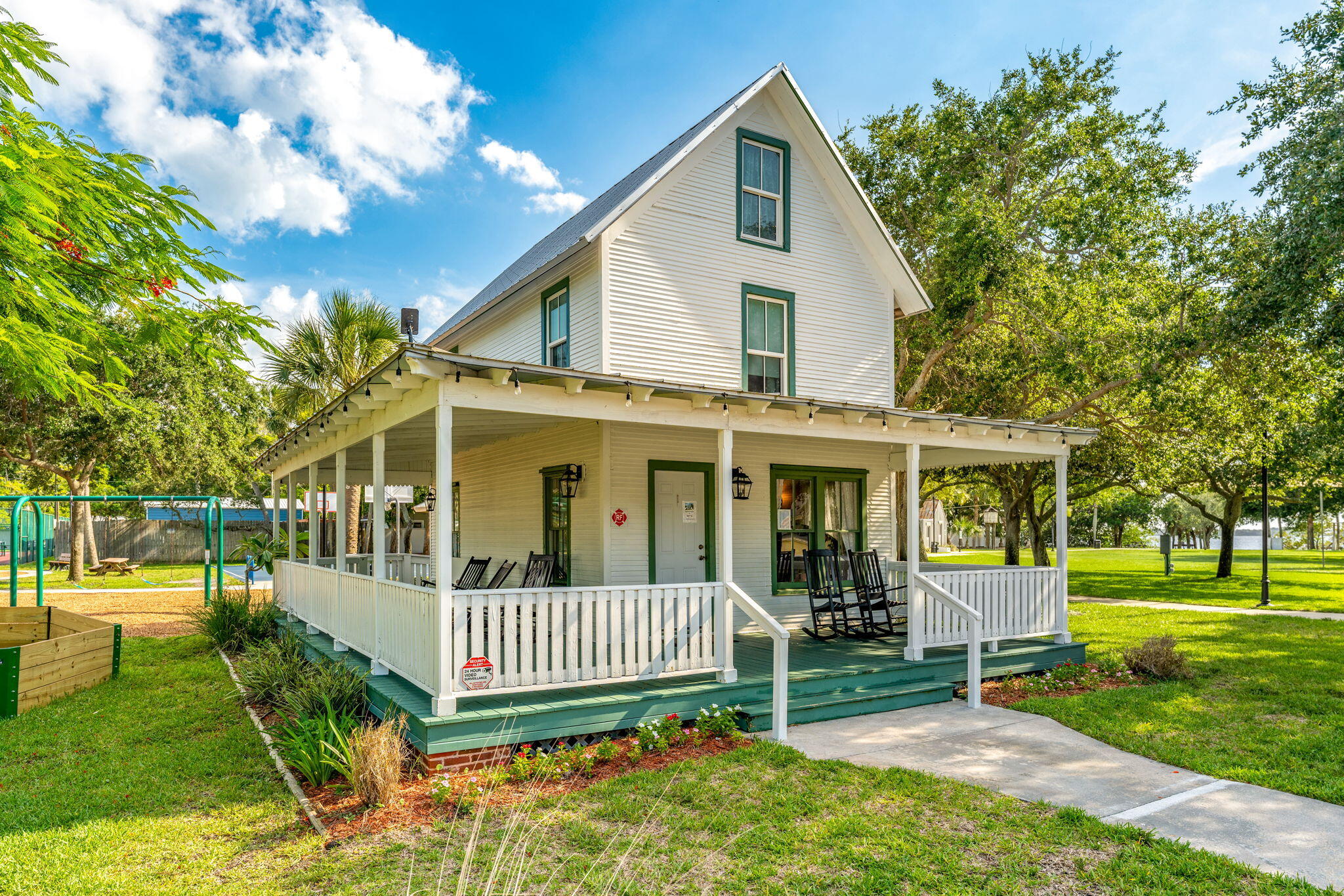 303 Hibiscus Trail