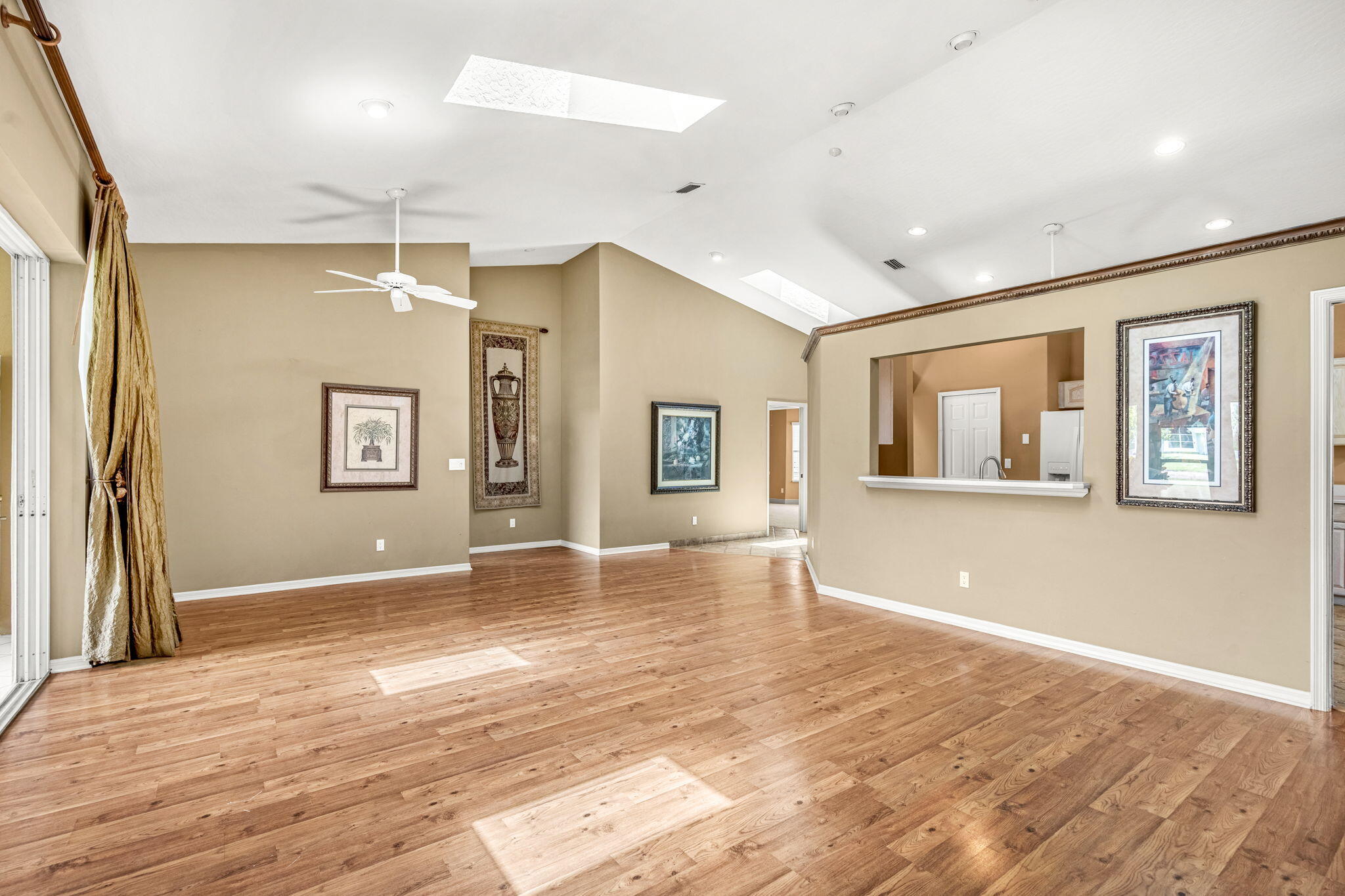 874 Oakwood Drive