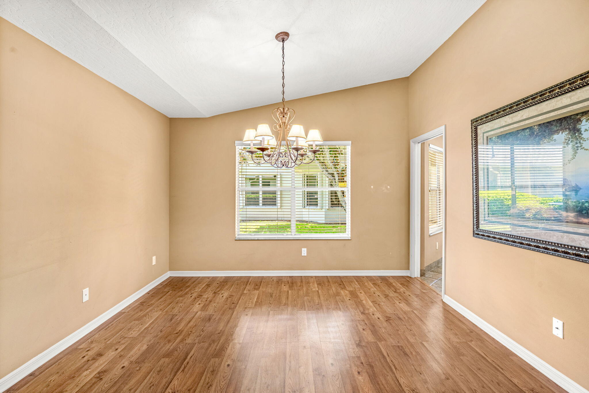 874 Oakwood Drive