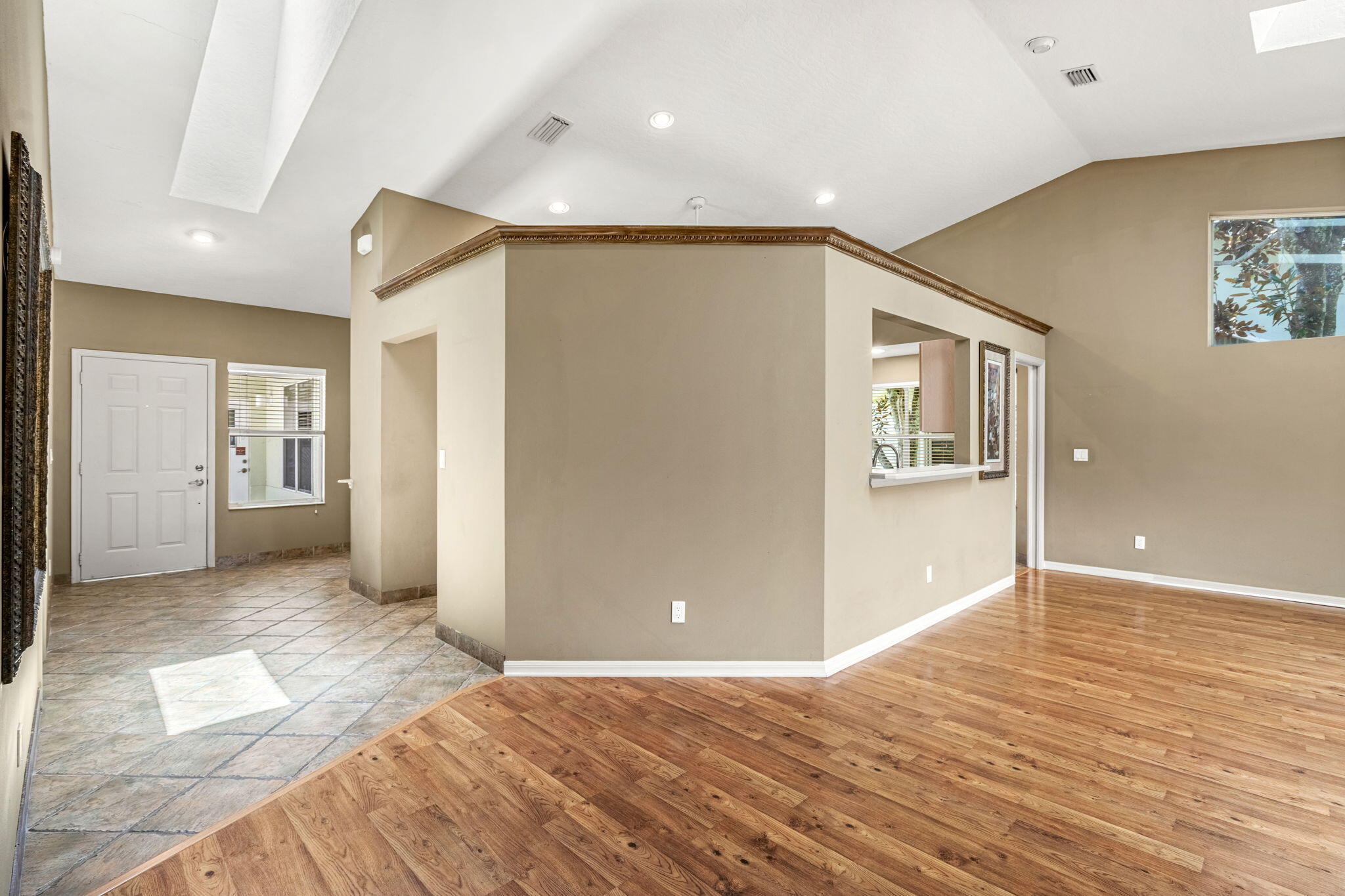 874 Oakwood Drive