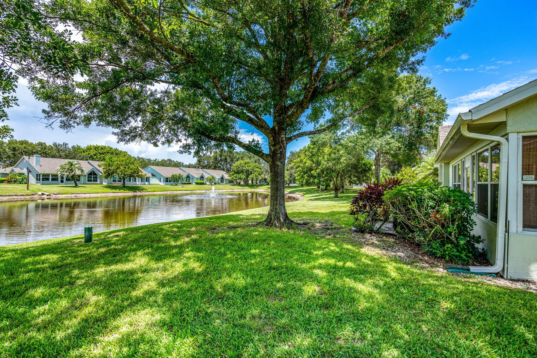 874 Oakwood Drive