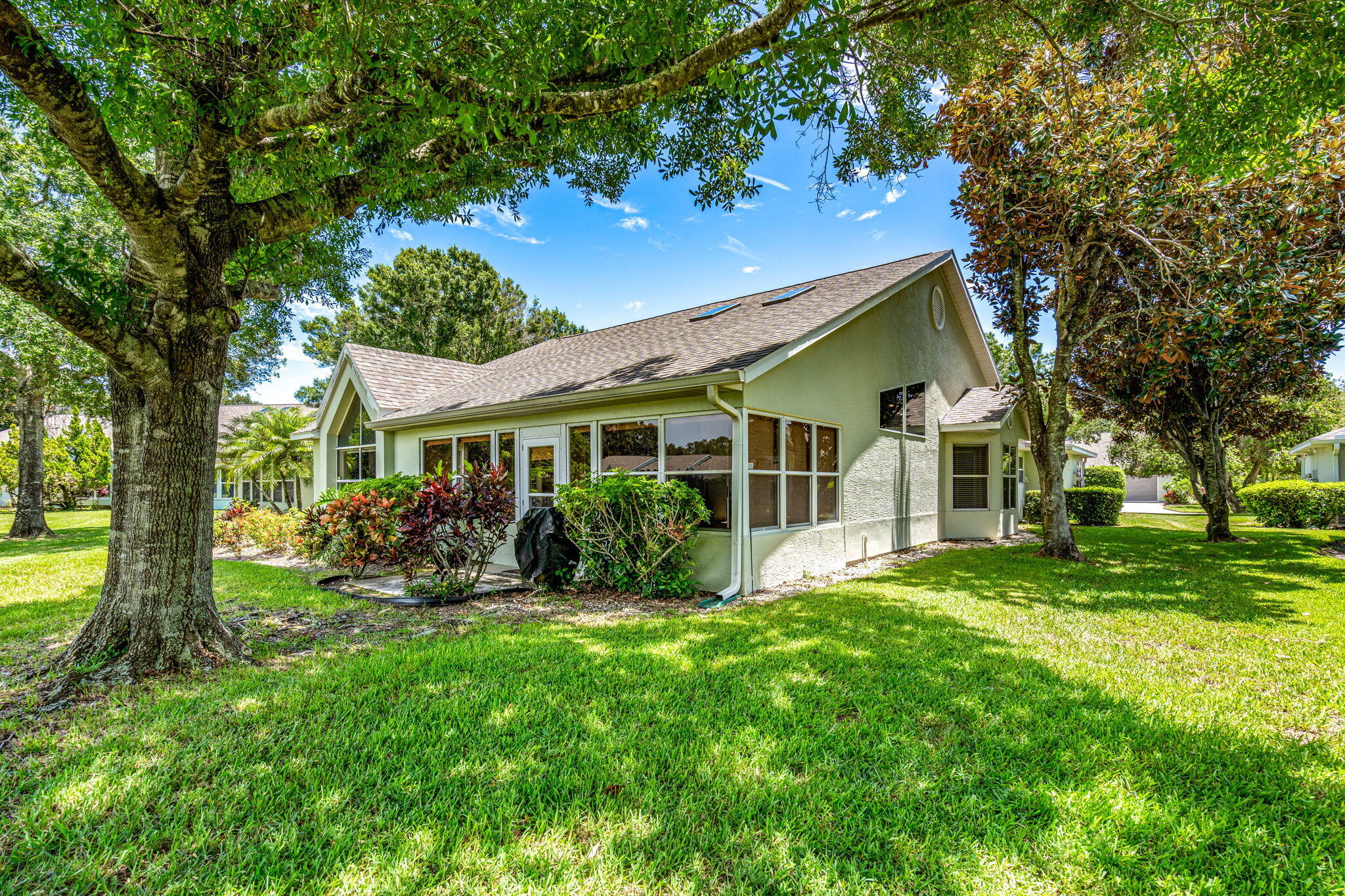 874 Oakwood Drive