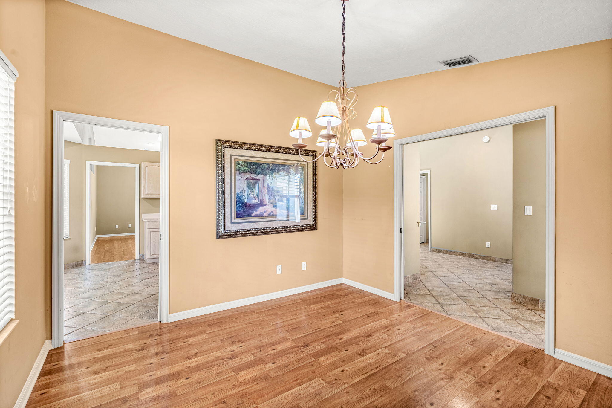 874 Oakwood Drive