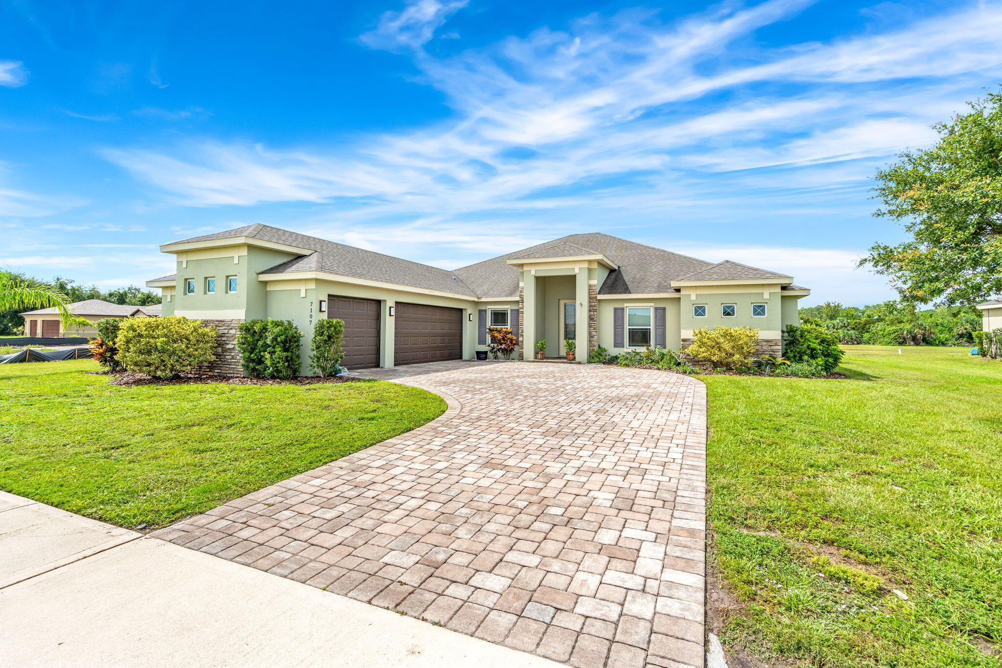 7107 Preserve Pointe Drive