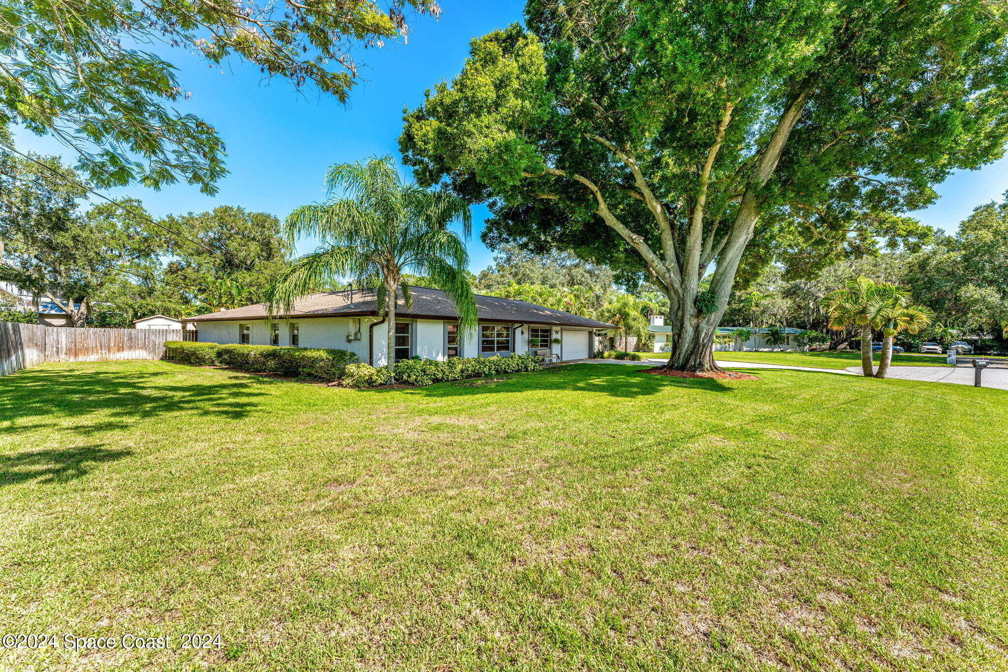 2160 Melaleuca Drive