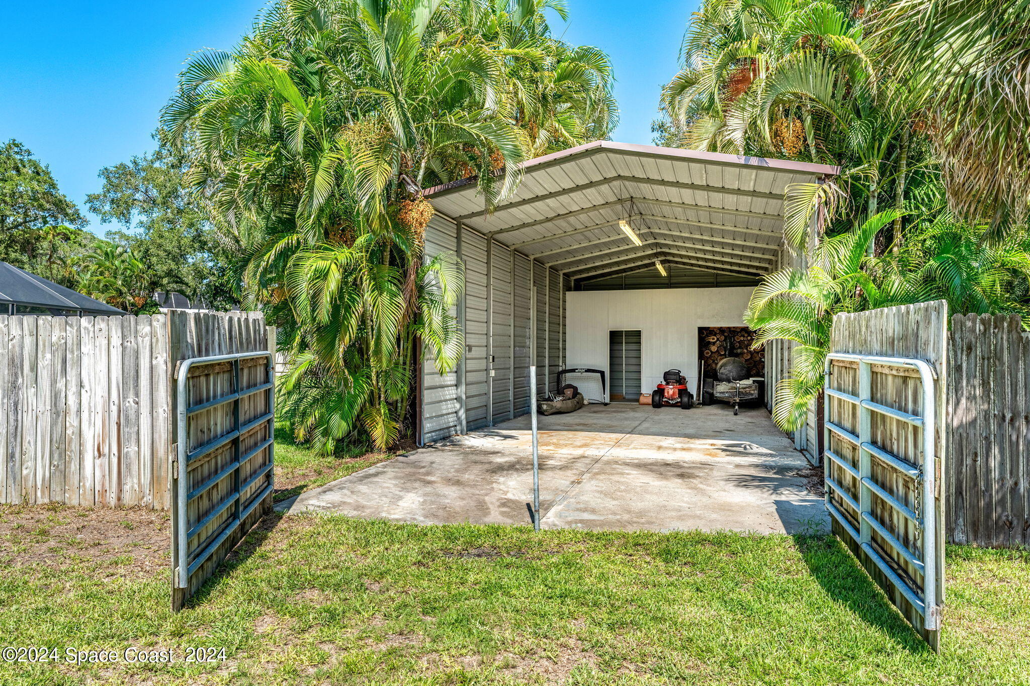 2160 Melaleuca Drive