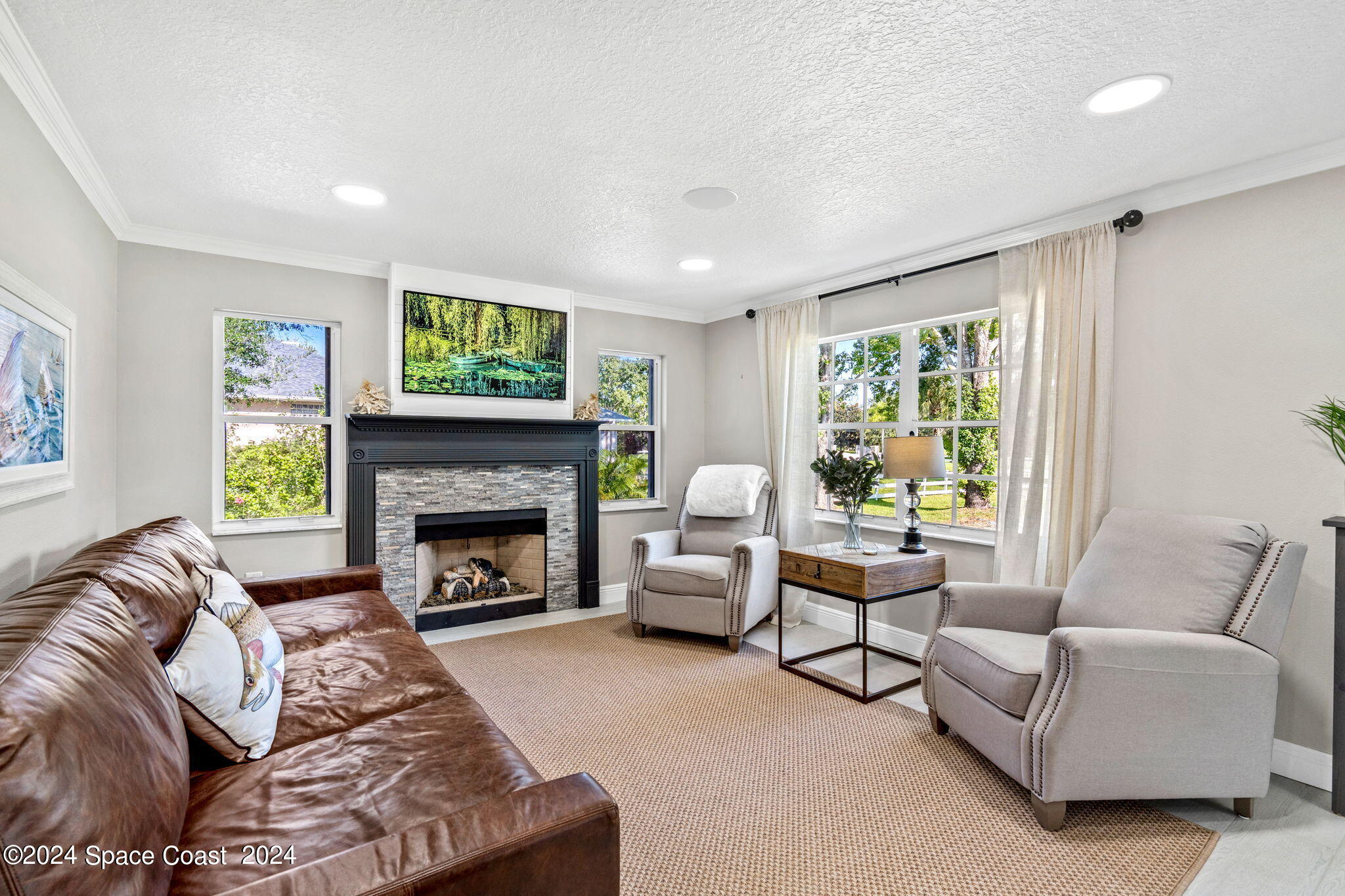 4185 Carolwood Drive