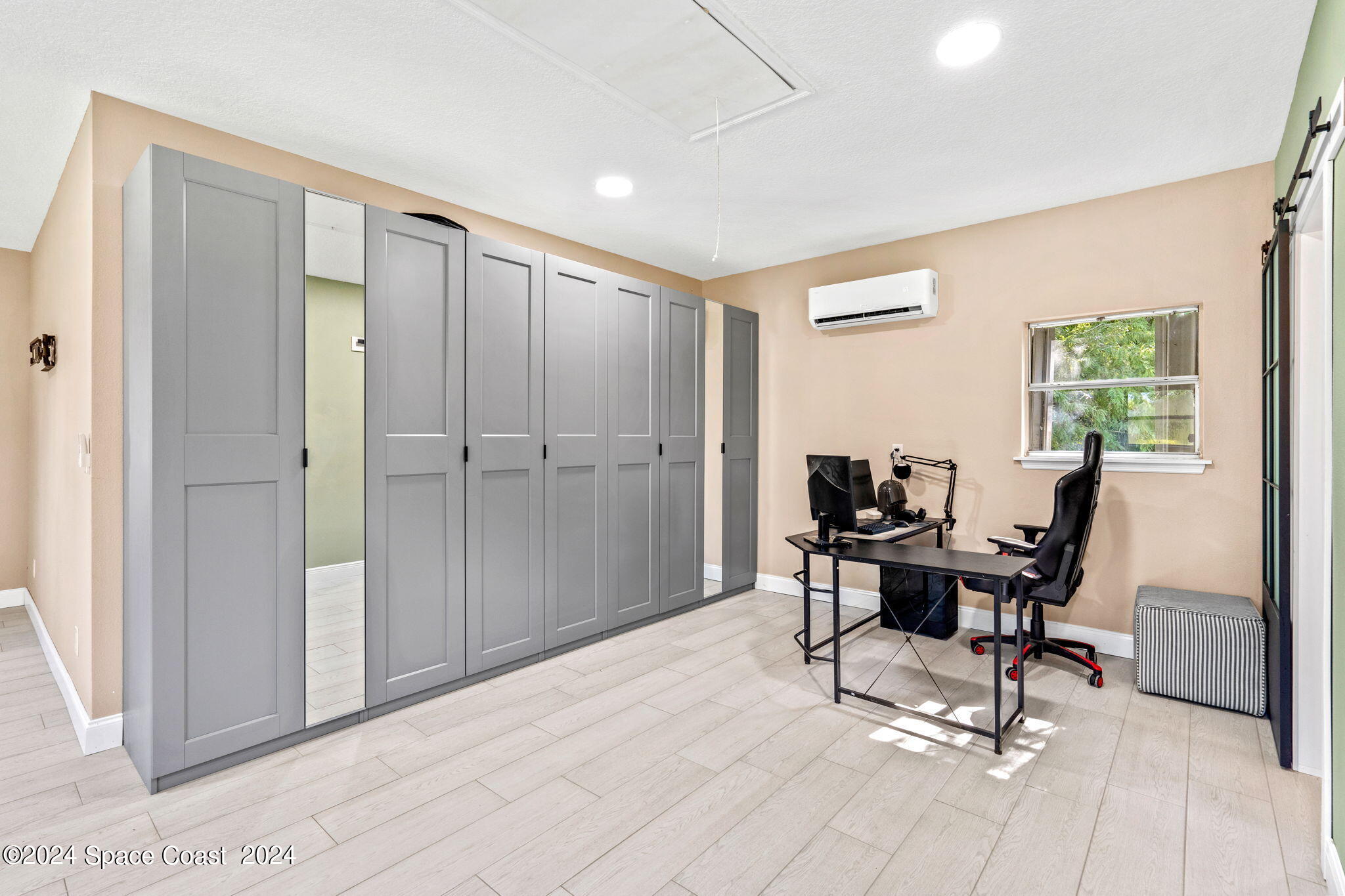 4185 Carolwood Drive