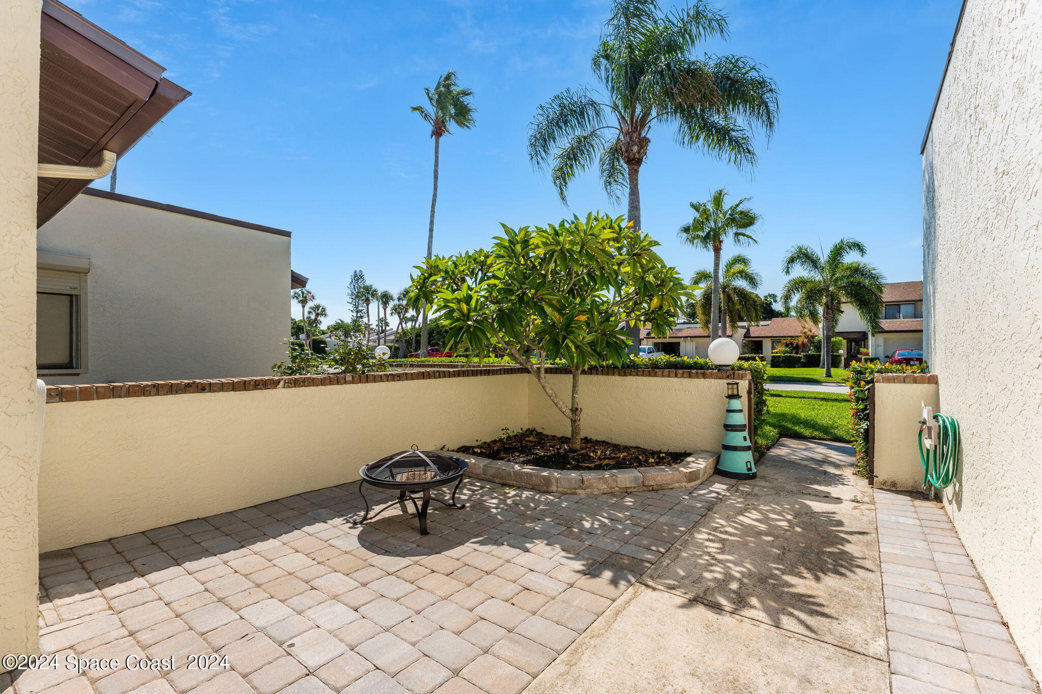 428 Hawthorne Court
