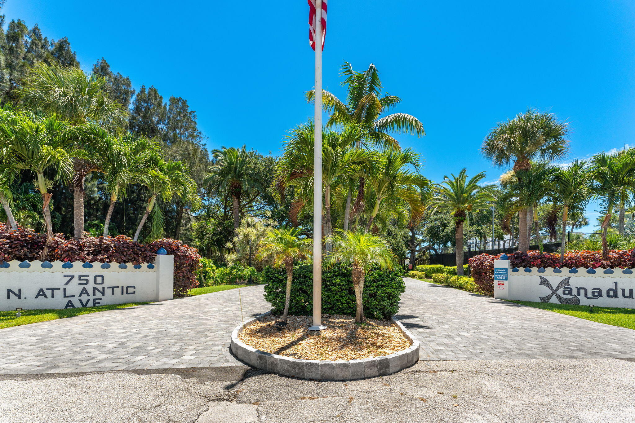 750 N Atlantic Avenue, 301