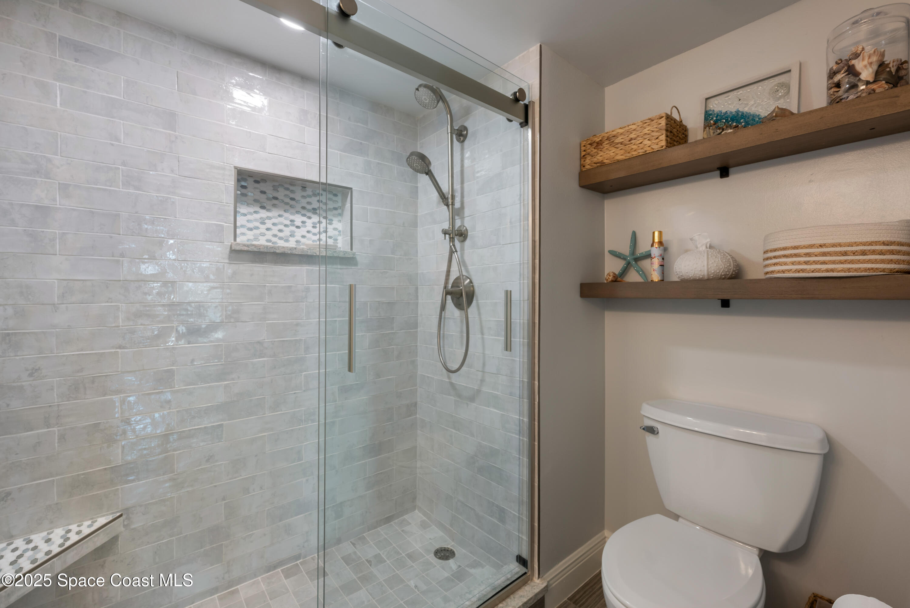 581 Highway A1A, 502