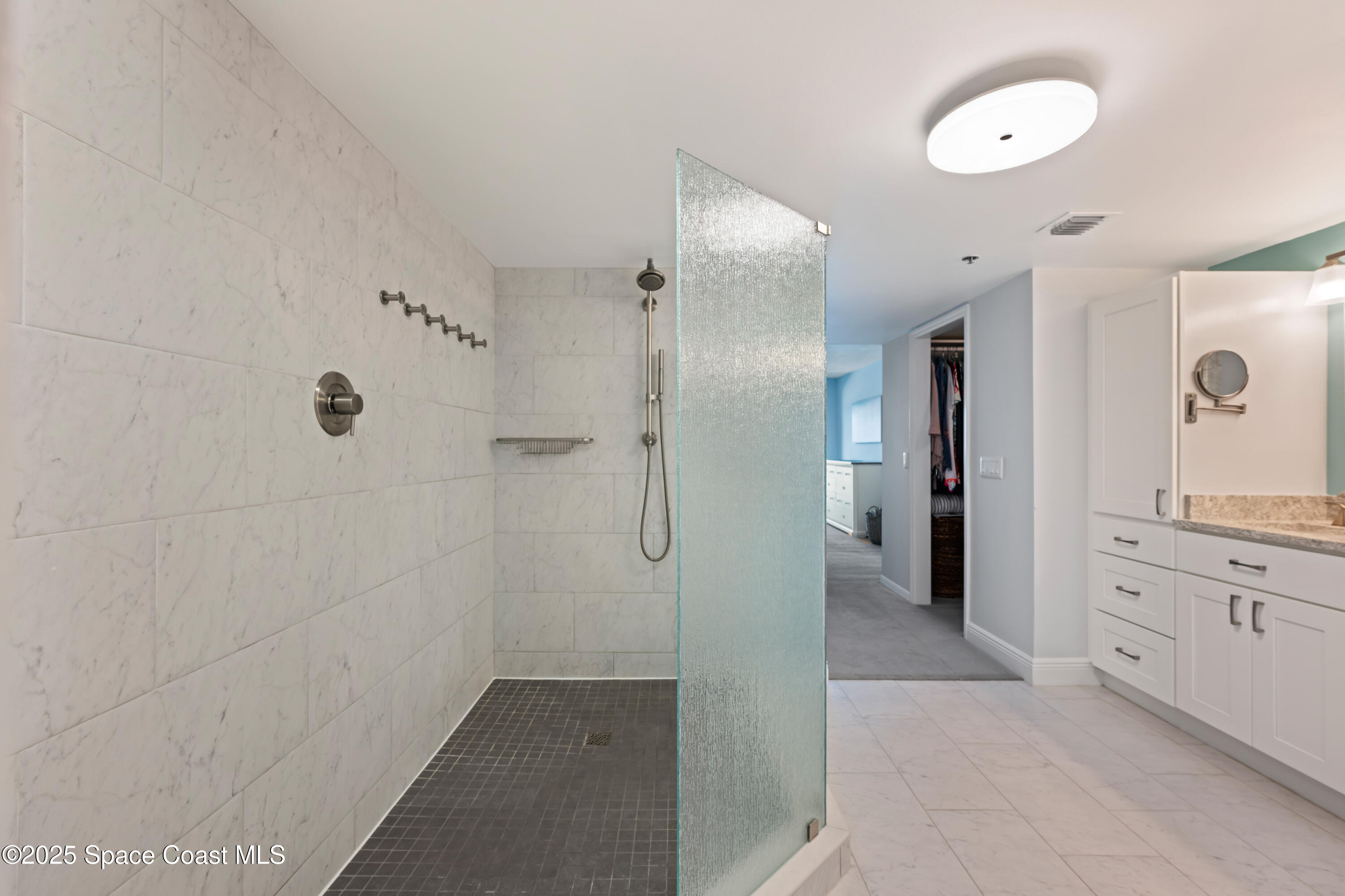 581 Highway A1A, 502