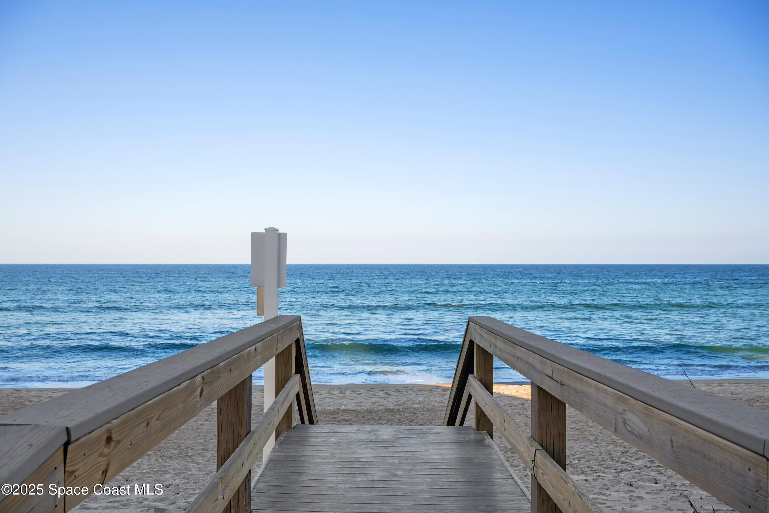 581 Highway A1A, 502