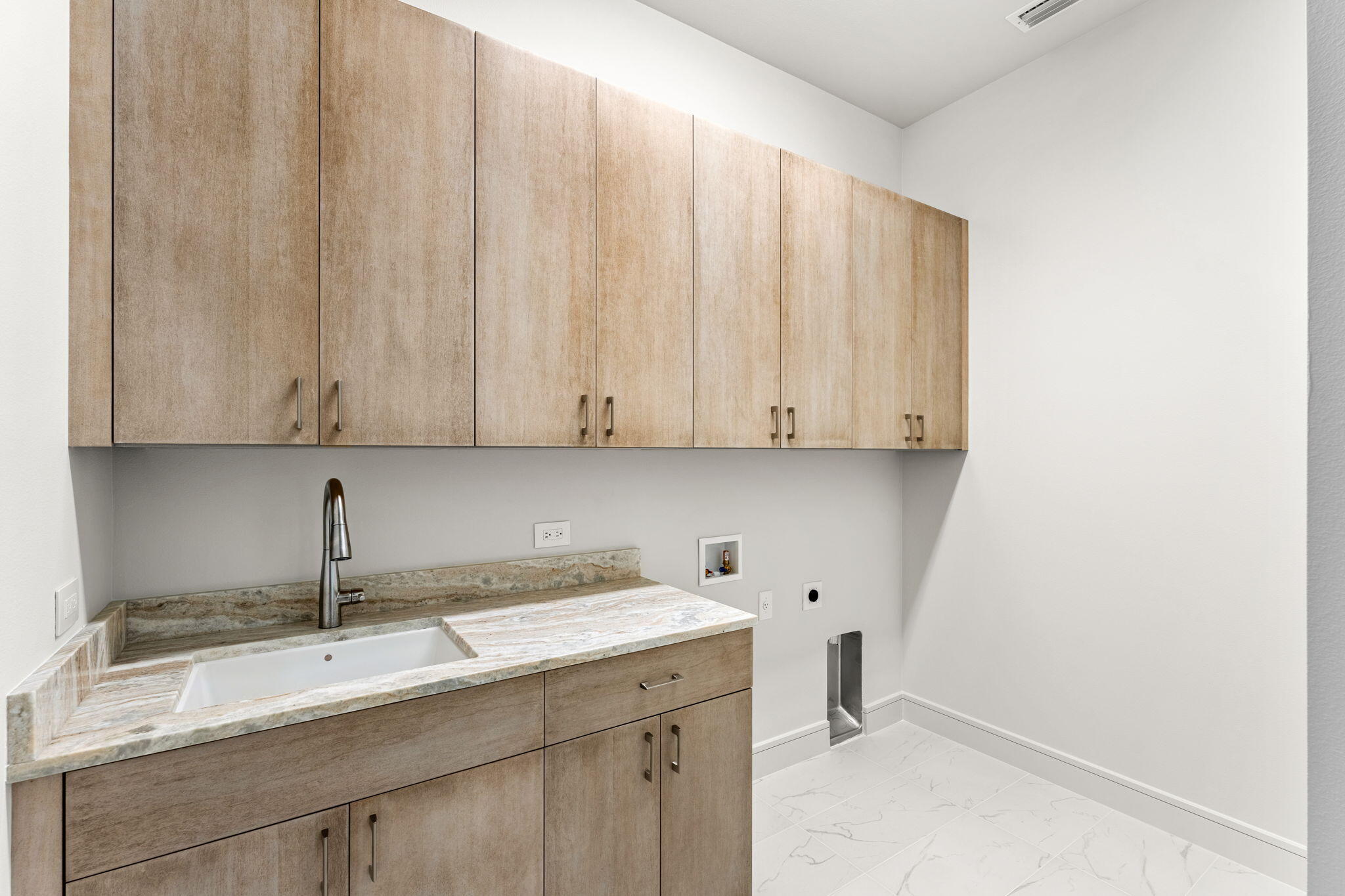 6434 Modern Duran Drive