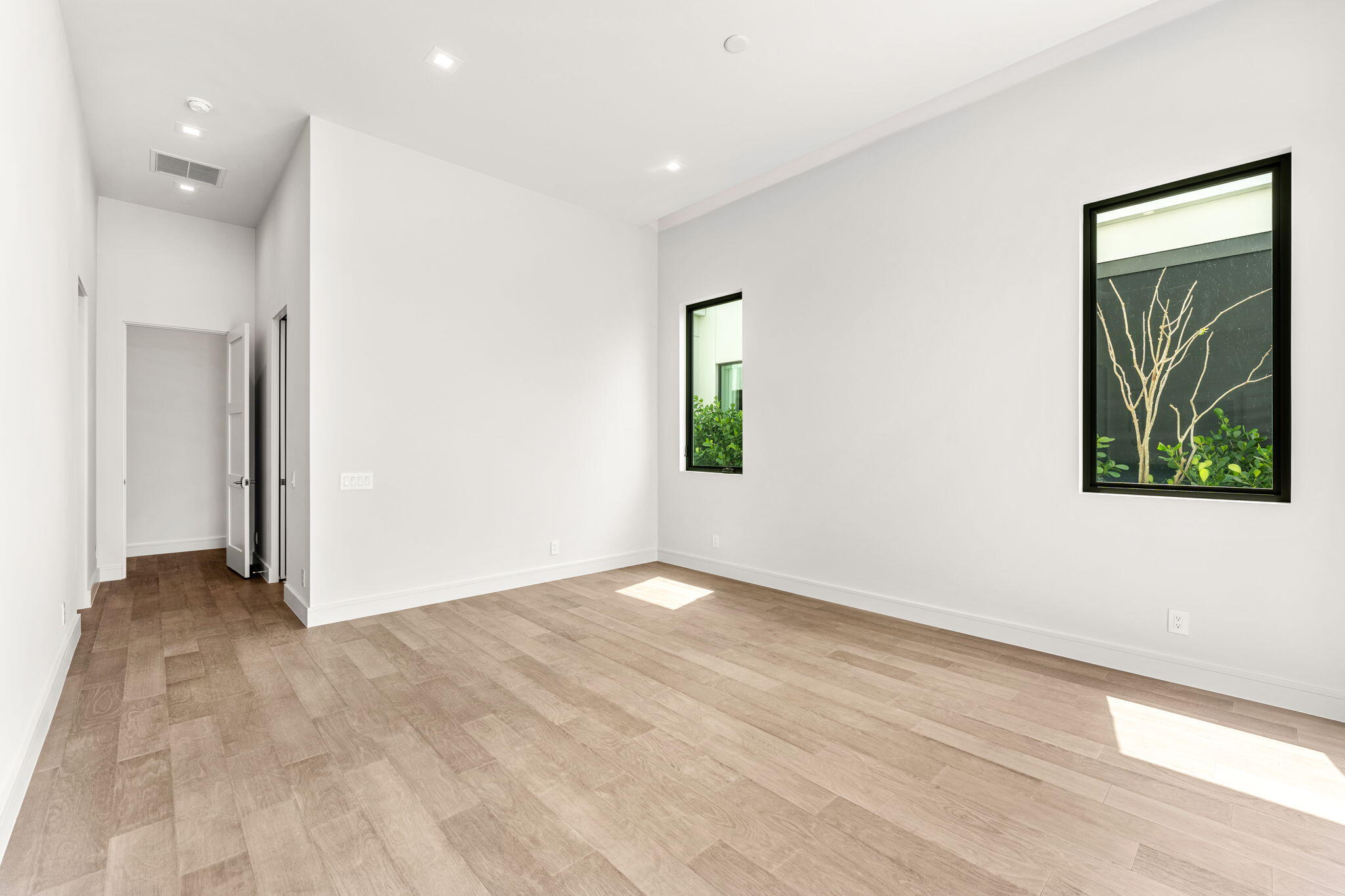 6434 Modern Duran Drive