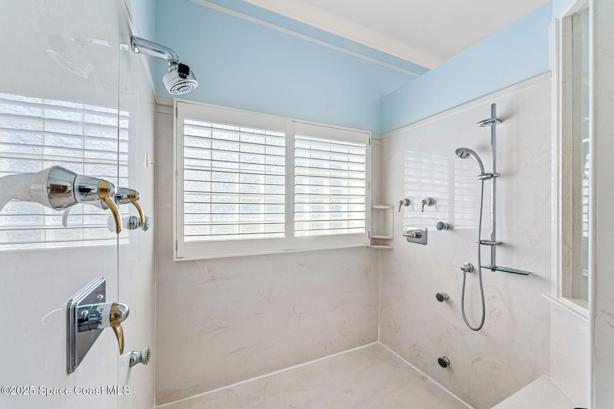 2942 Heritage Circle