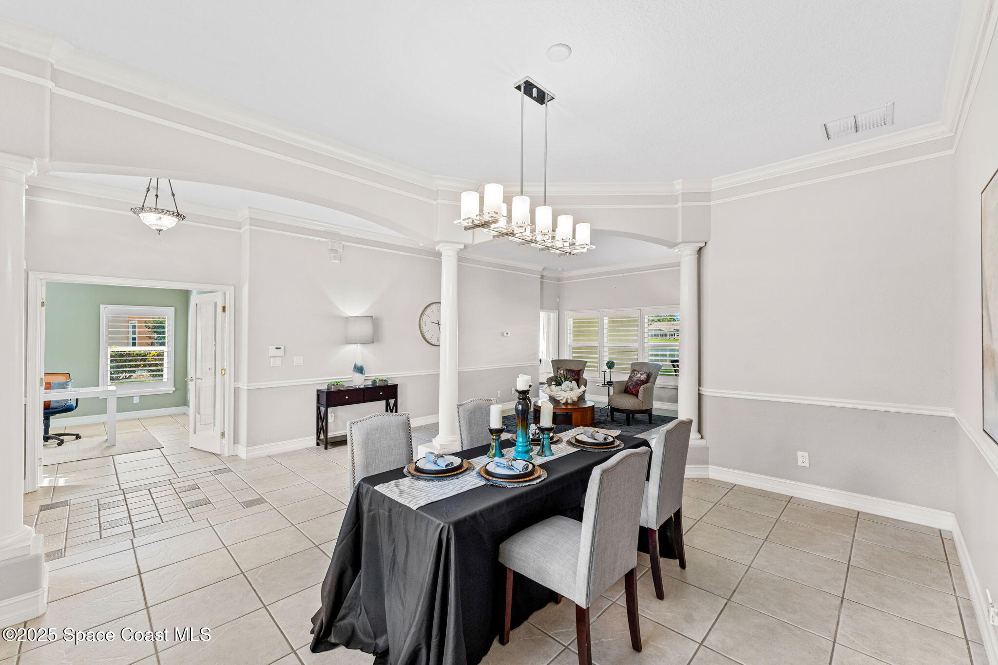 2942 Heritage Circle