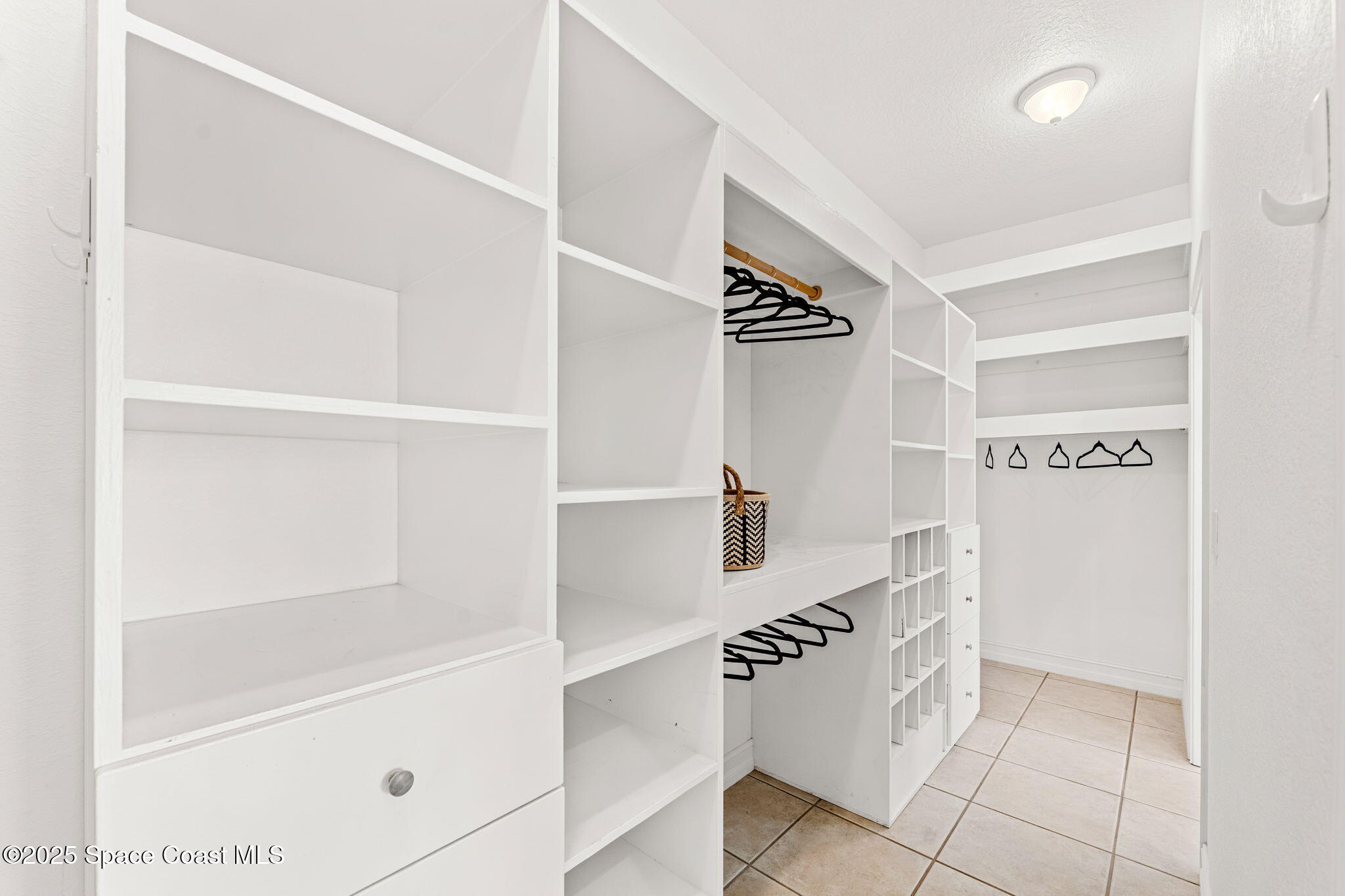 2942 Heritage Circle