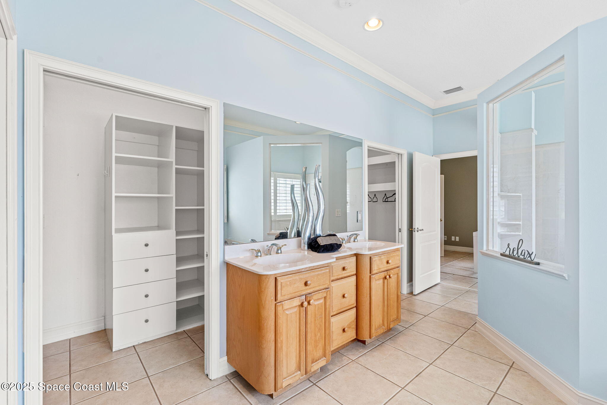 2942 Heritage Circle