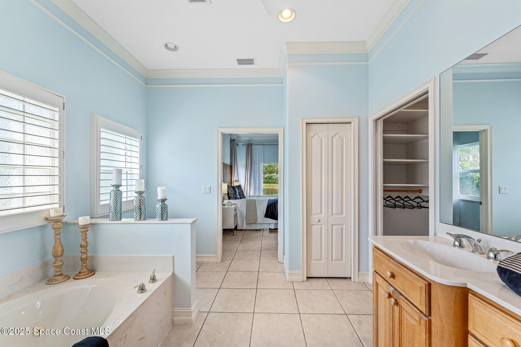 2942 Heritage Circle