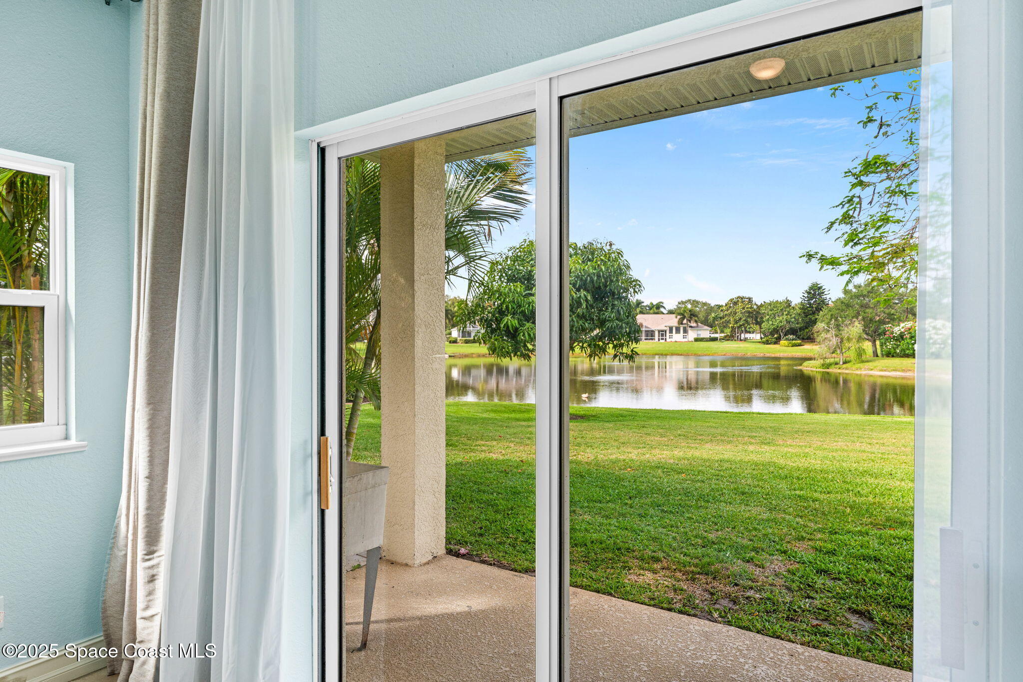 2942 Heritage Circle