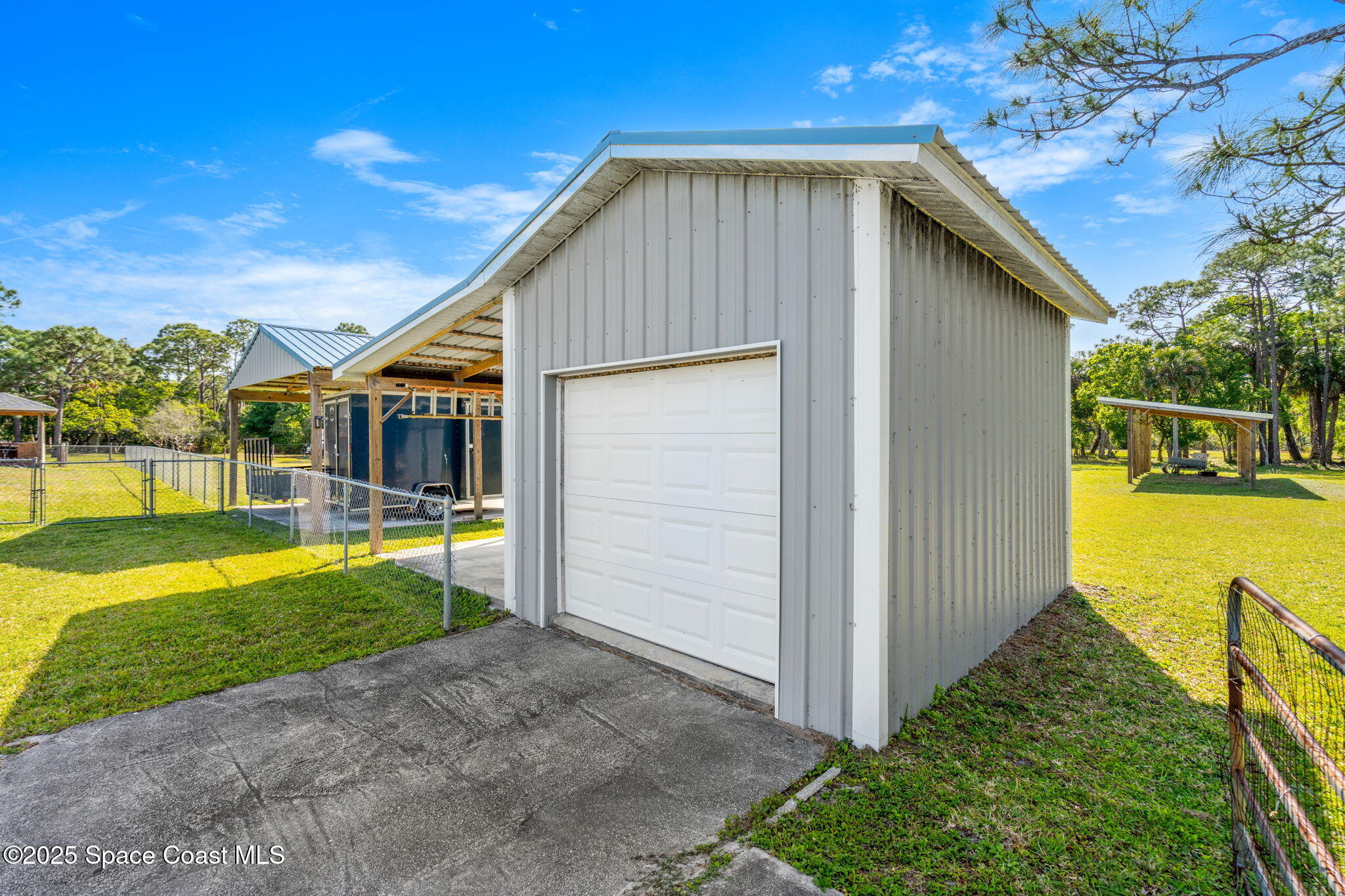 1780 Eva Lane