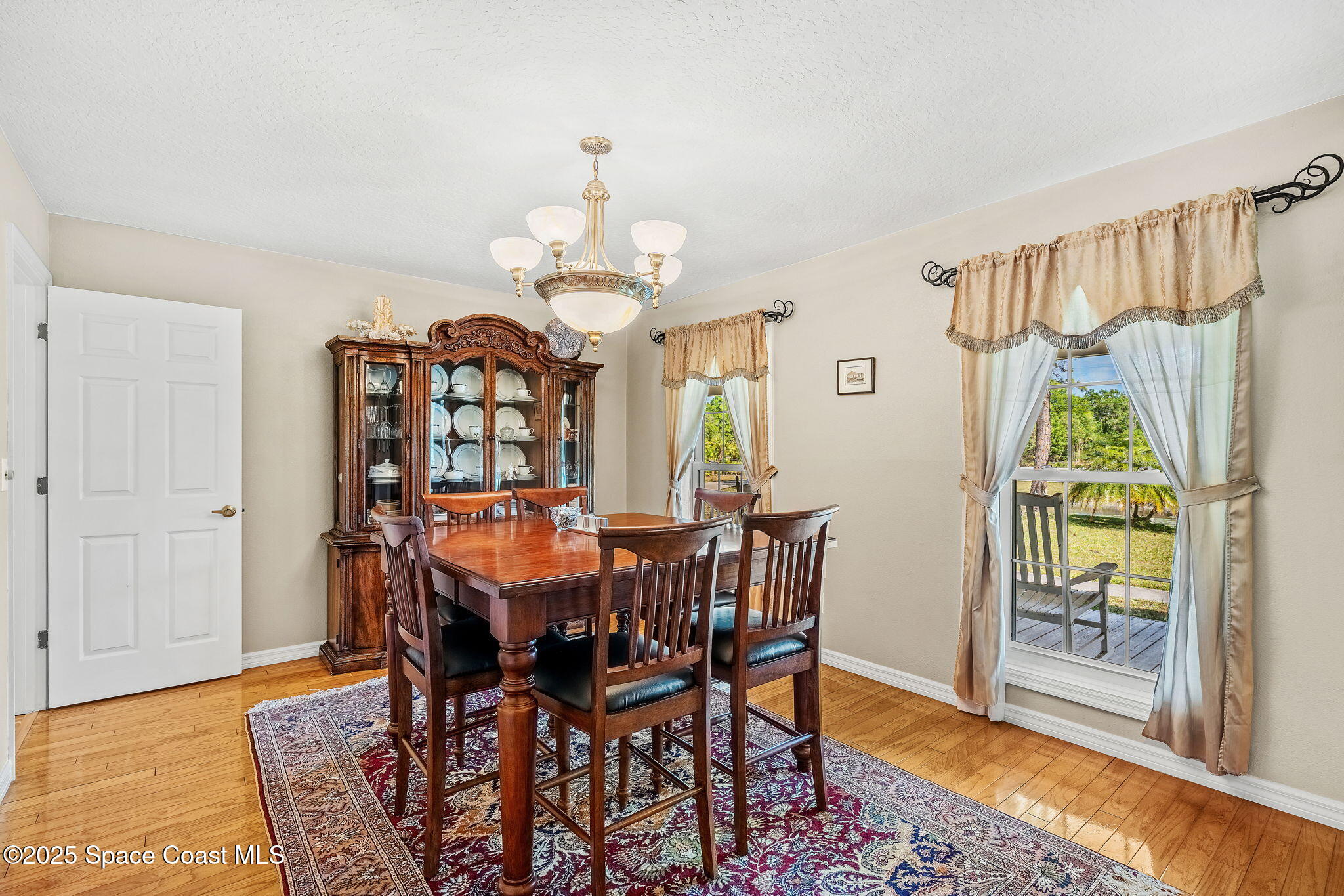 1780 Eva Lane