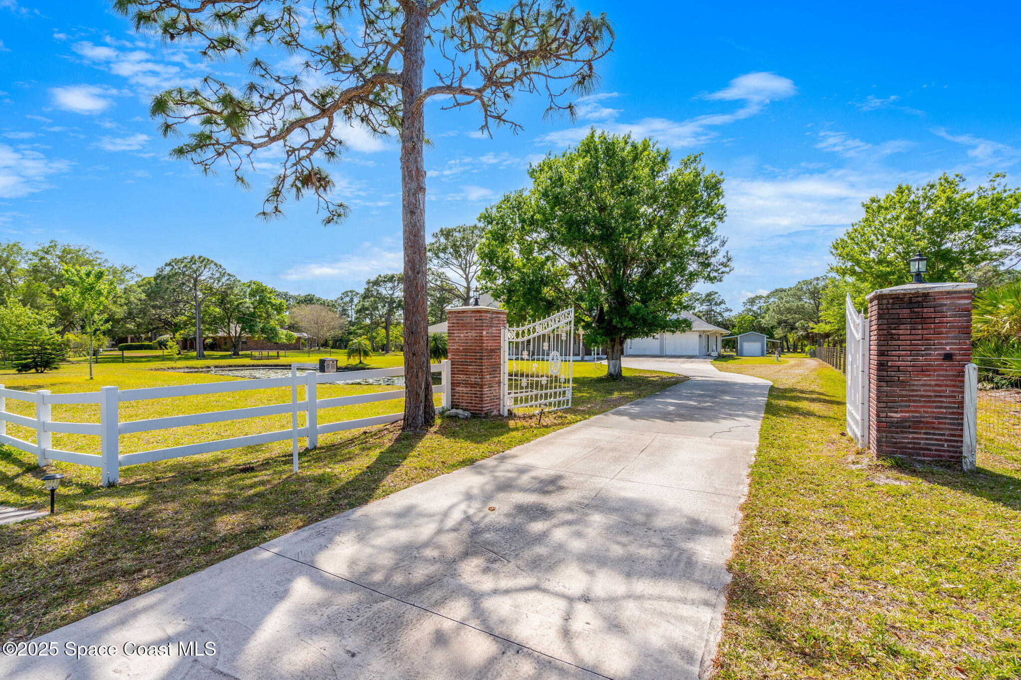 1780 Eva Lane