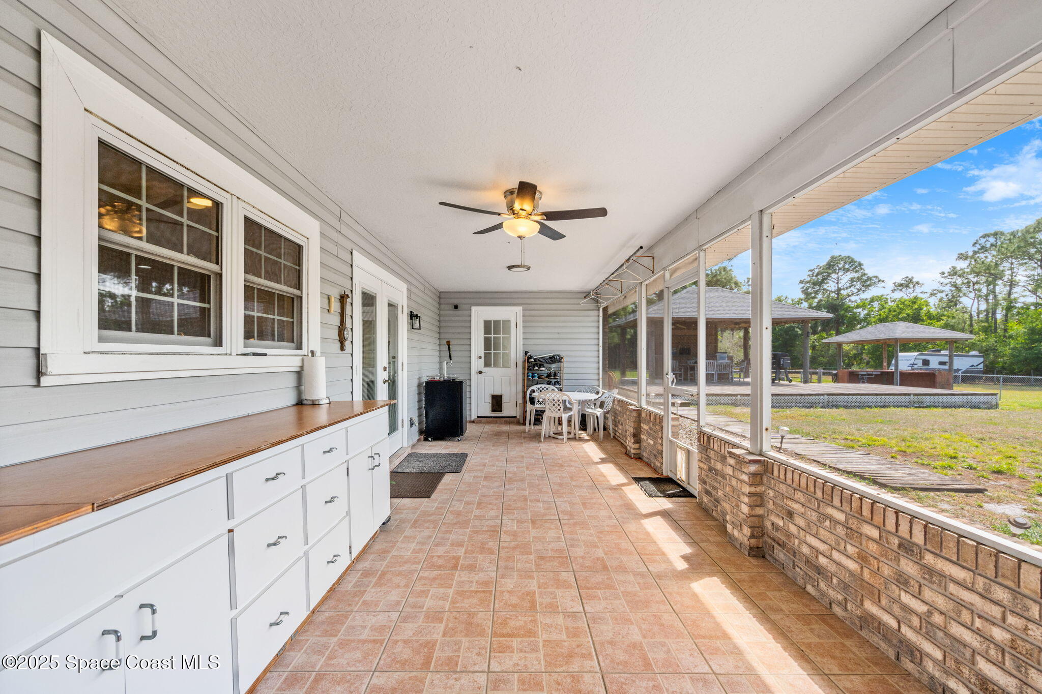 1780 Eva Lane