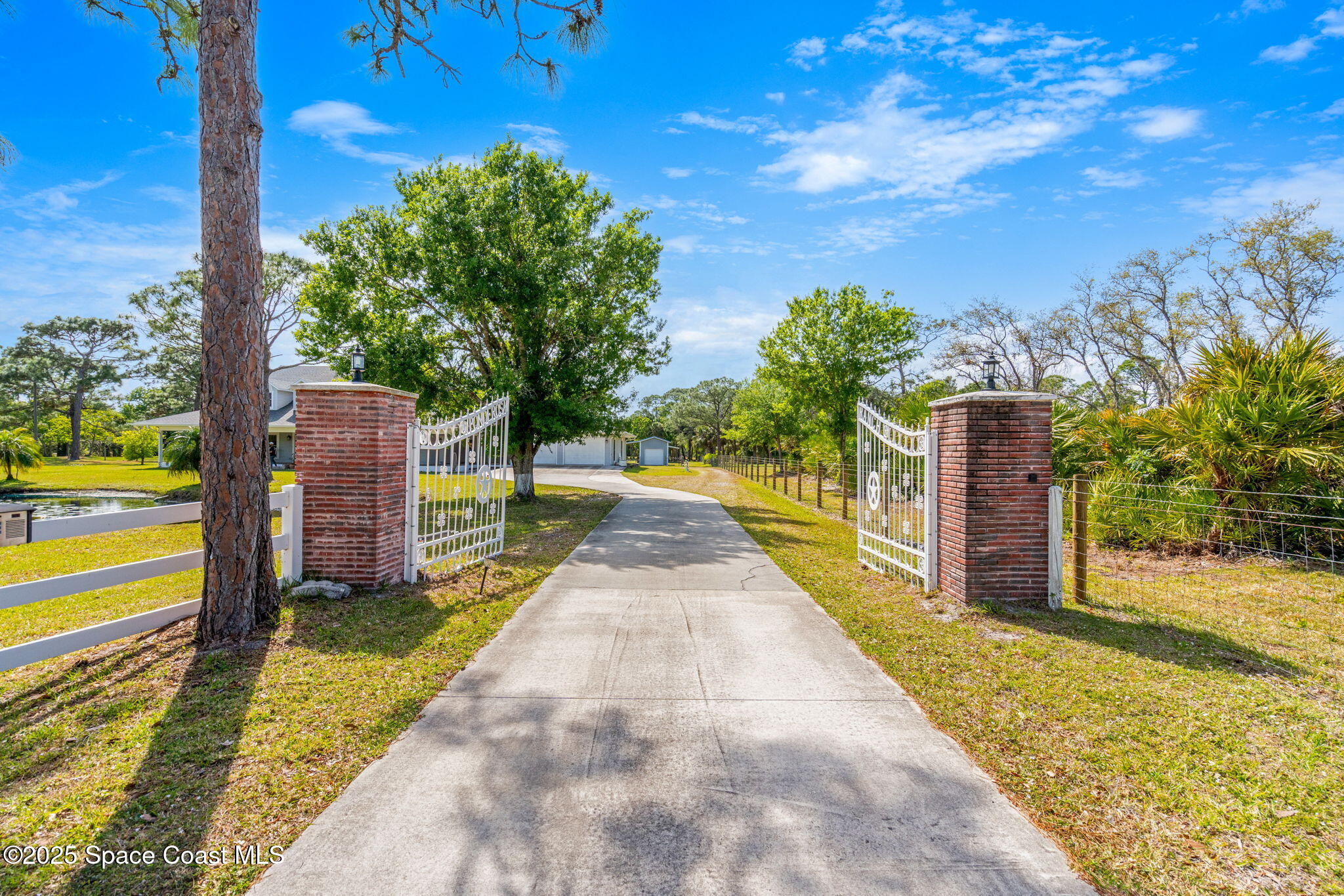 1780 Eva Lane