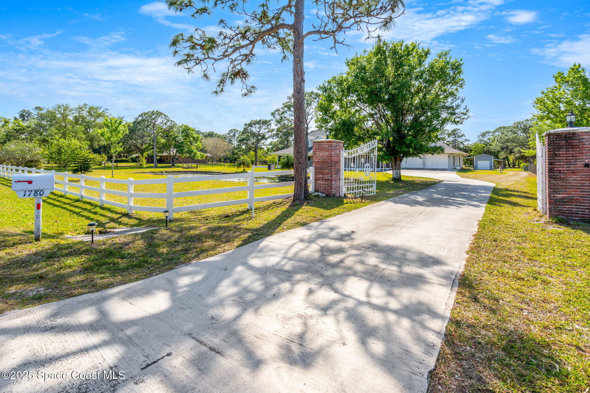 1780 Eva Lane