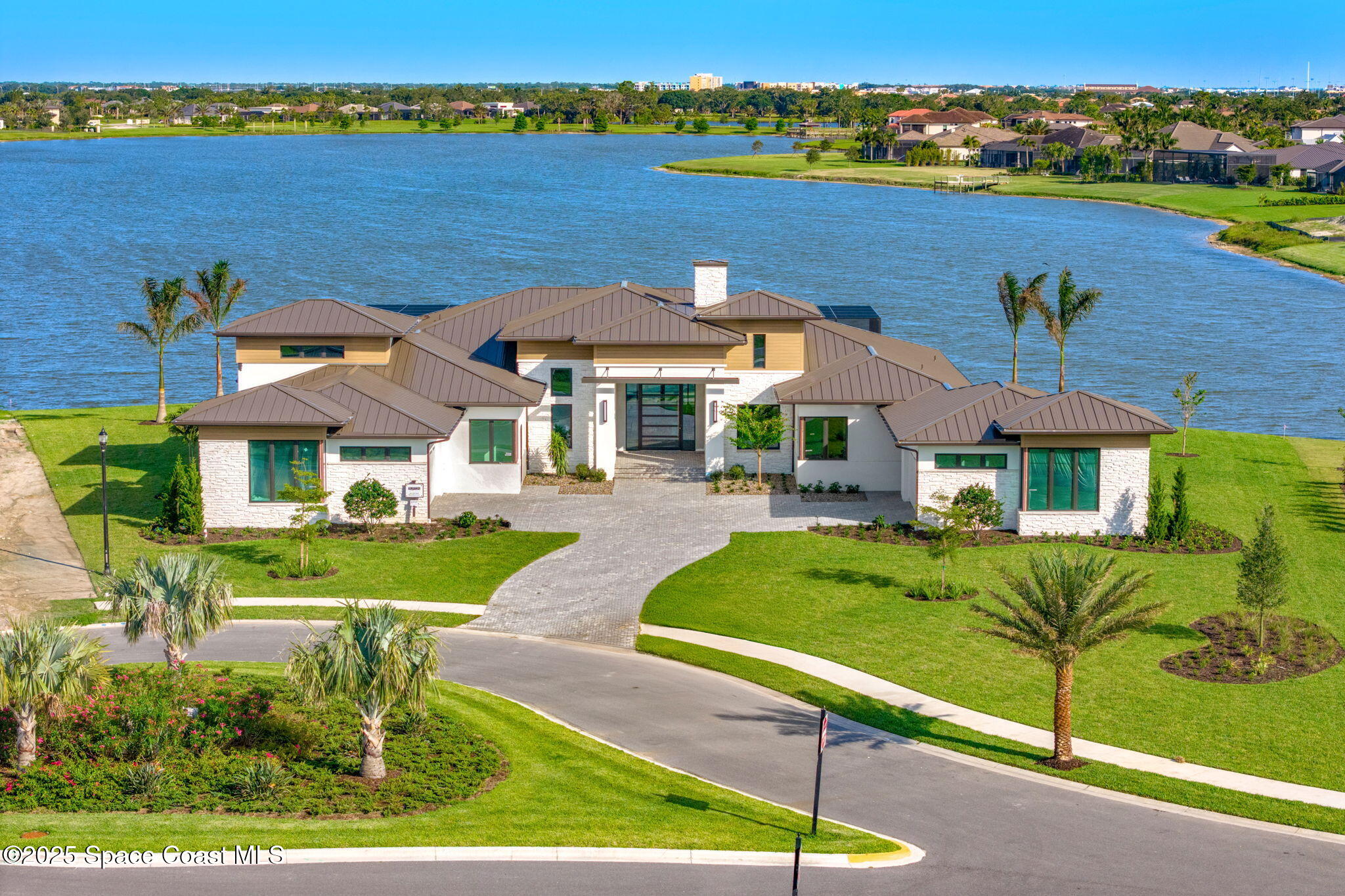 3717 Upper Floridian Way