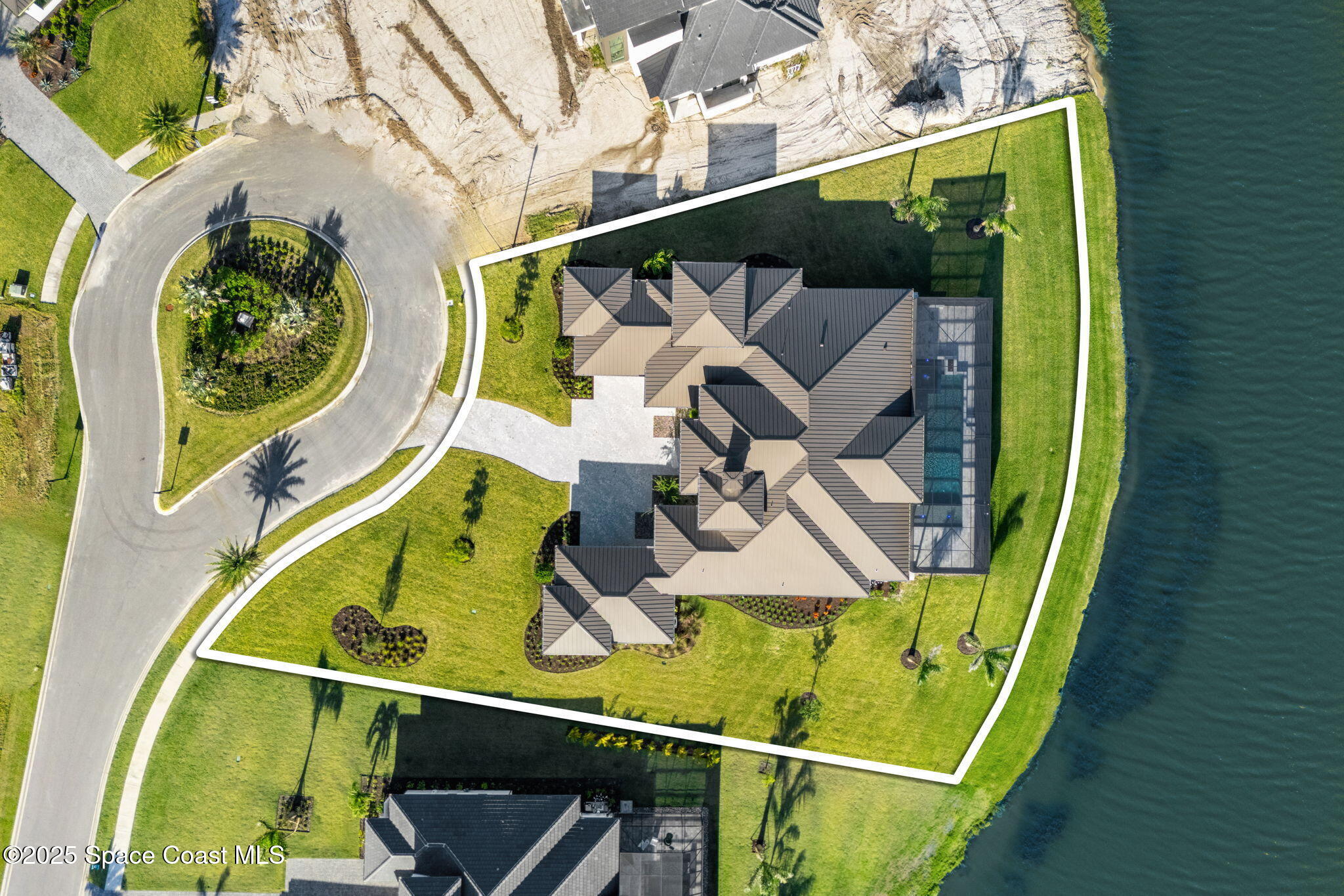 3717 Upper Floridian Way