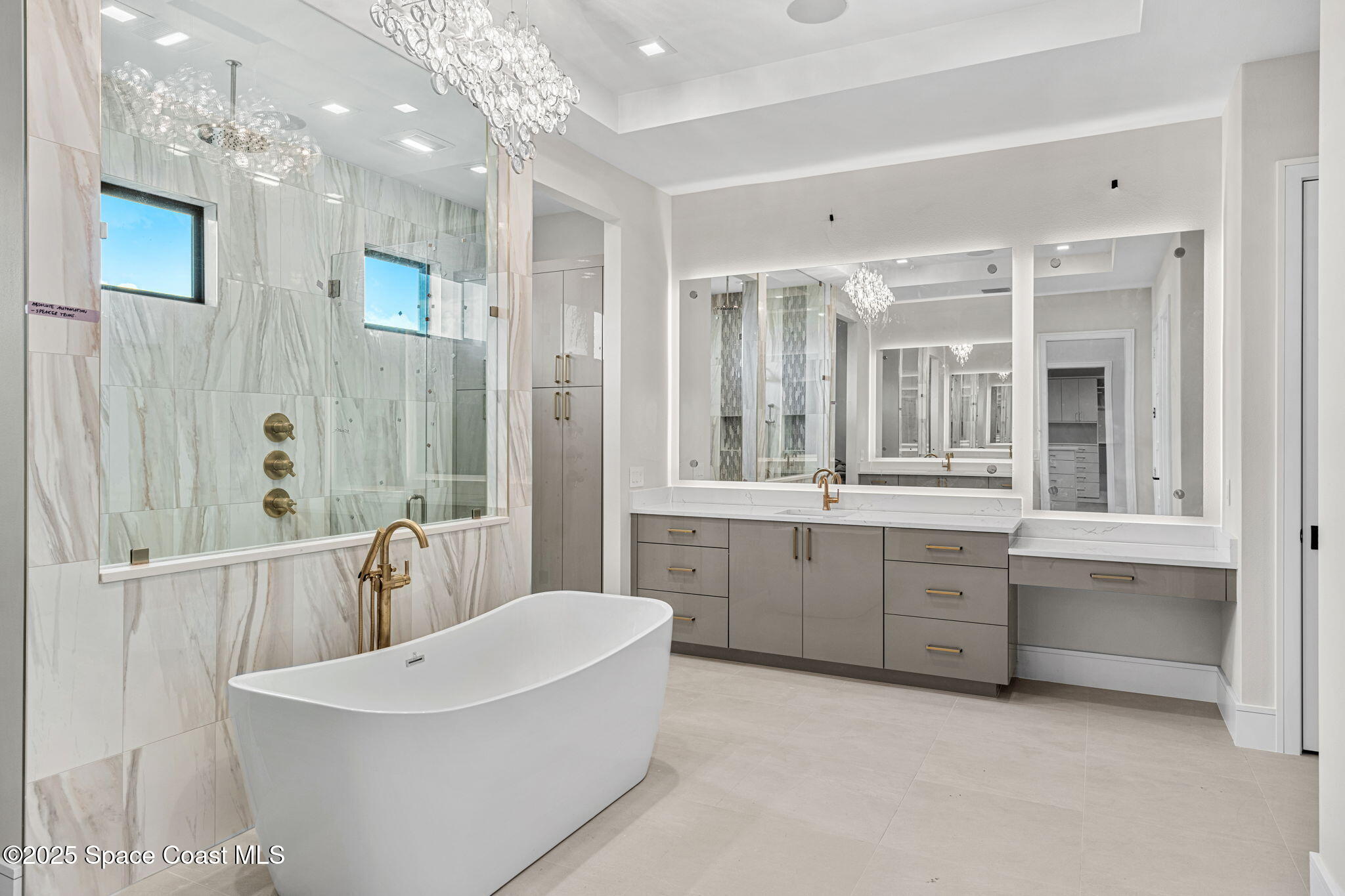 3717 Upper Floridian Way