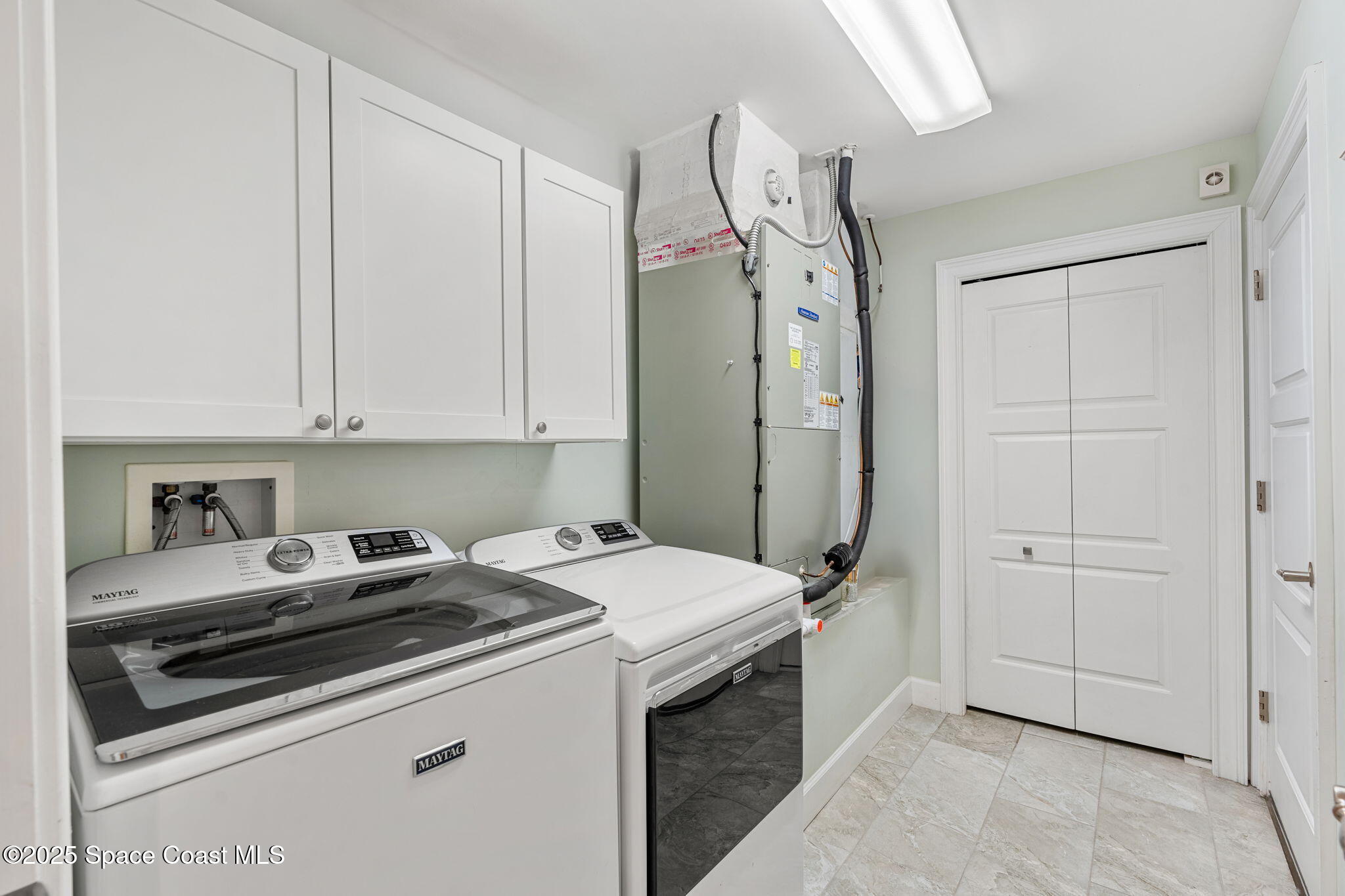 606 Hibiscus Trail
