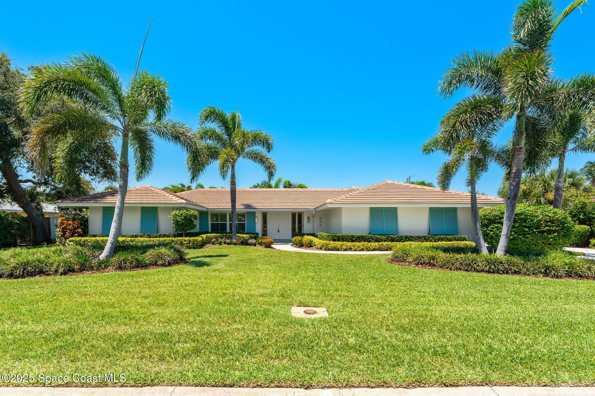 606 Hibiscus Trail